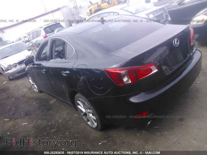 2011 Lexus IS (VIN JTHCF5C21B5050979) — фото 3 из 10