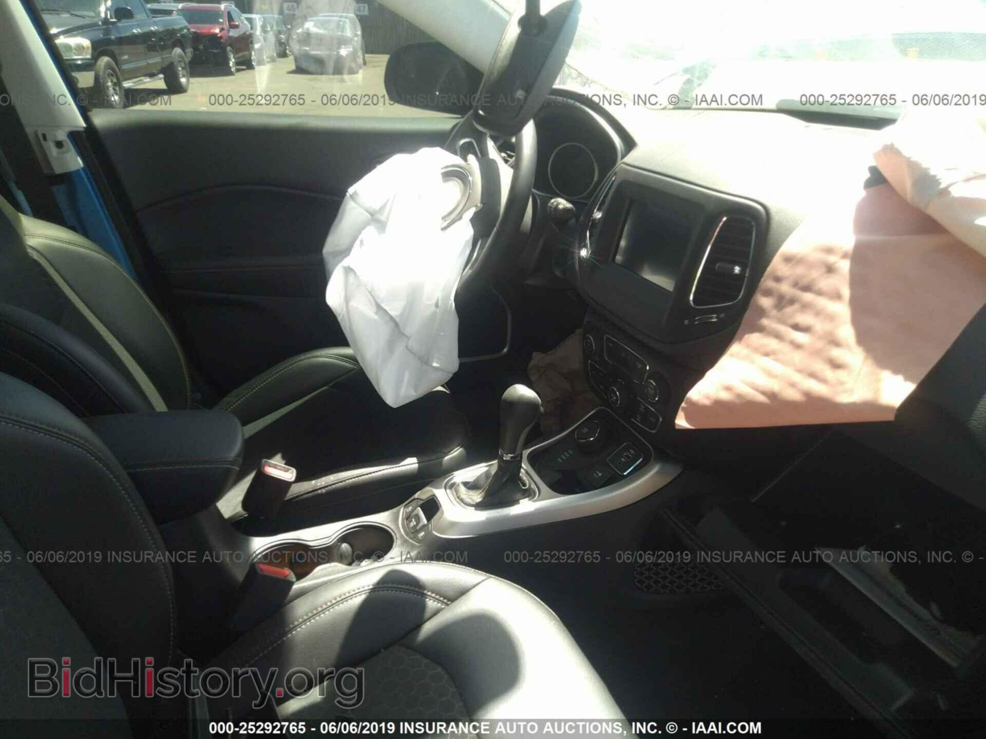 2019 JEEP COMPASS - VIN: 3C4NJDBB2KT657168 - Фото 5