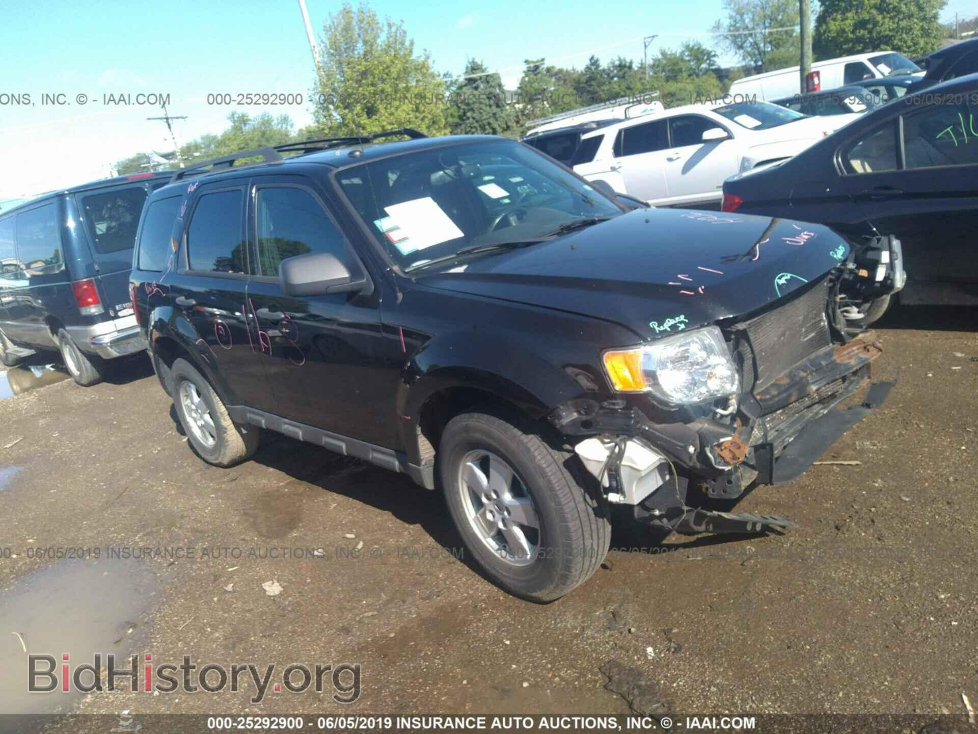 Фотография 1FMCU0D72BKC22132 - FORD ESCAPE 2011