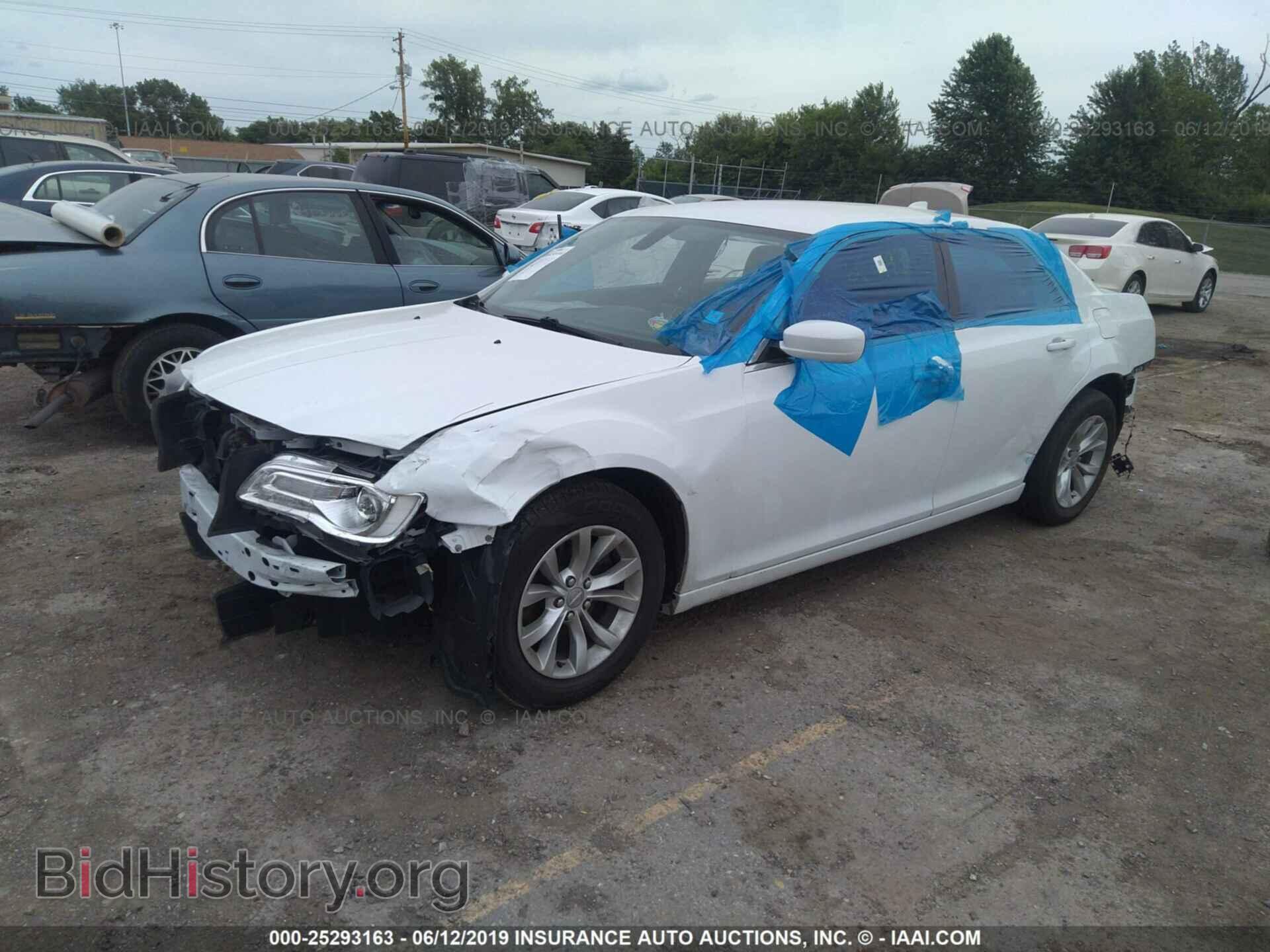 2015 CHRYSLER 300 - VIN: 2C3CCAAG9FH755775 - Photo 2