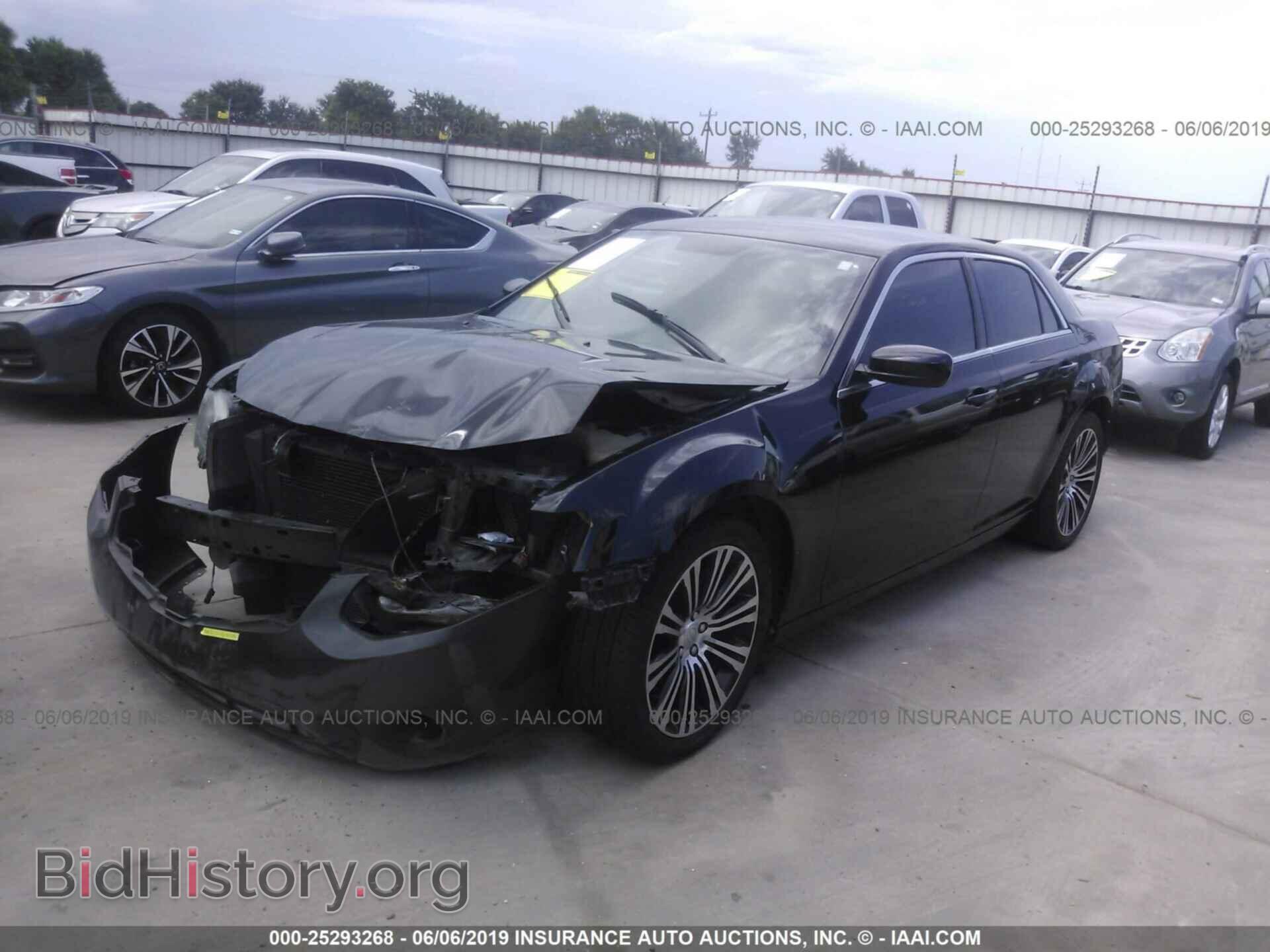2013 CHRYSLER 300 - VIN: 2C3CCABG4DH504111 - Photo 2