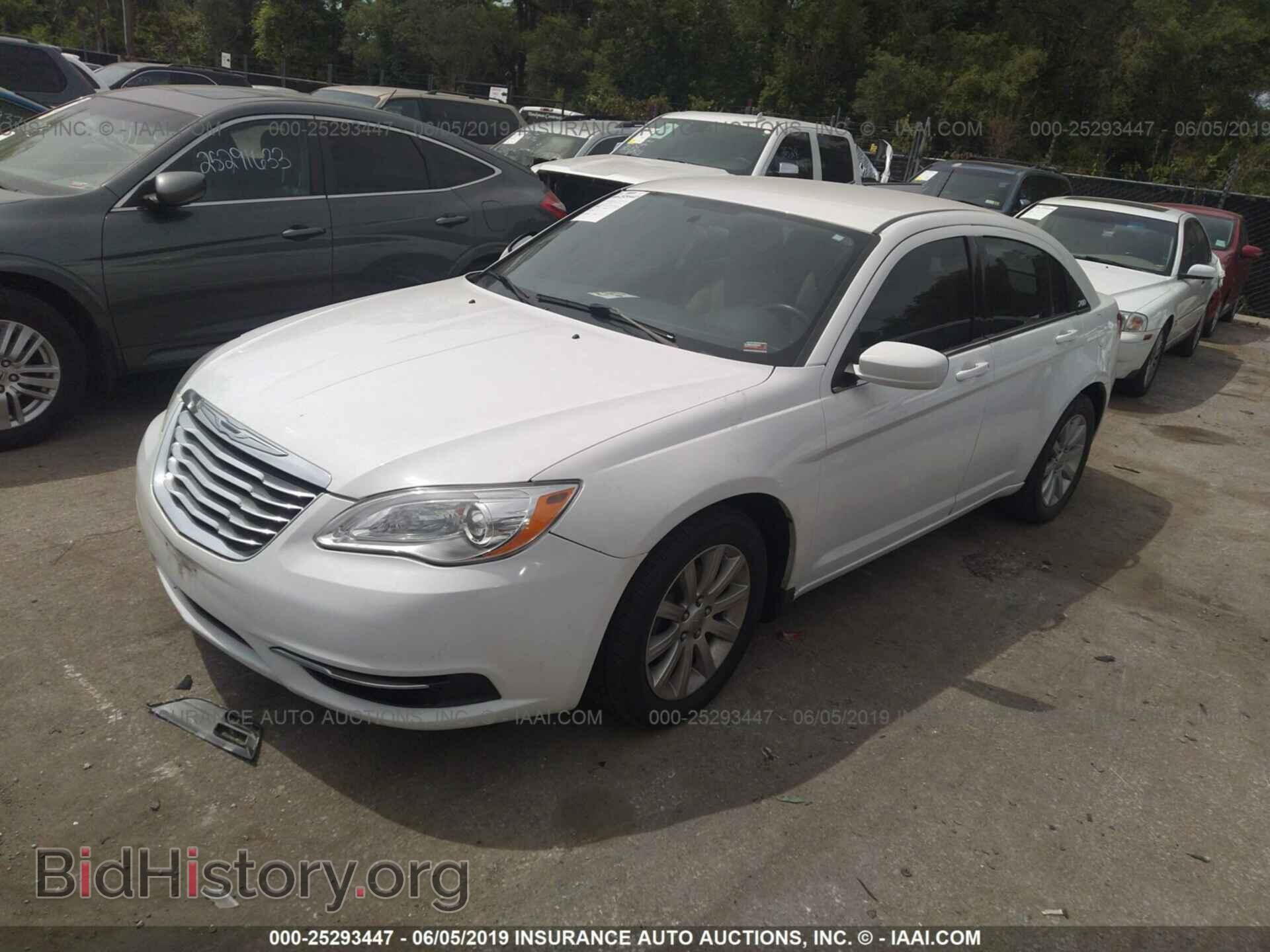 2012 CHRYSLER 200 - VIN: 1C3CCBBB7CN262916 - Фото 2