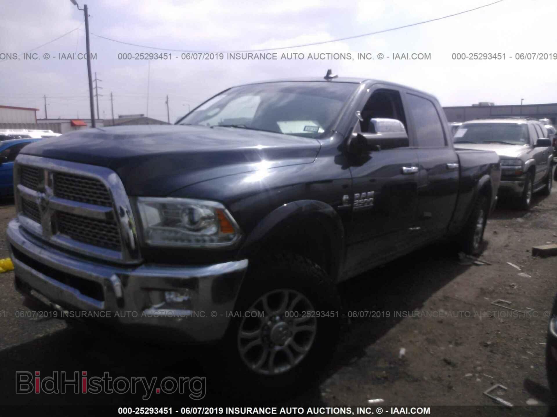 2015 RAM 2500 - VIN: 3C6UR5FL0FG538103 - Фото 2