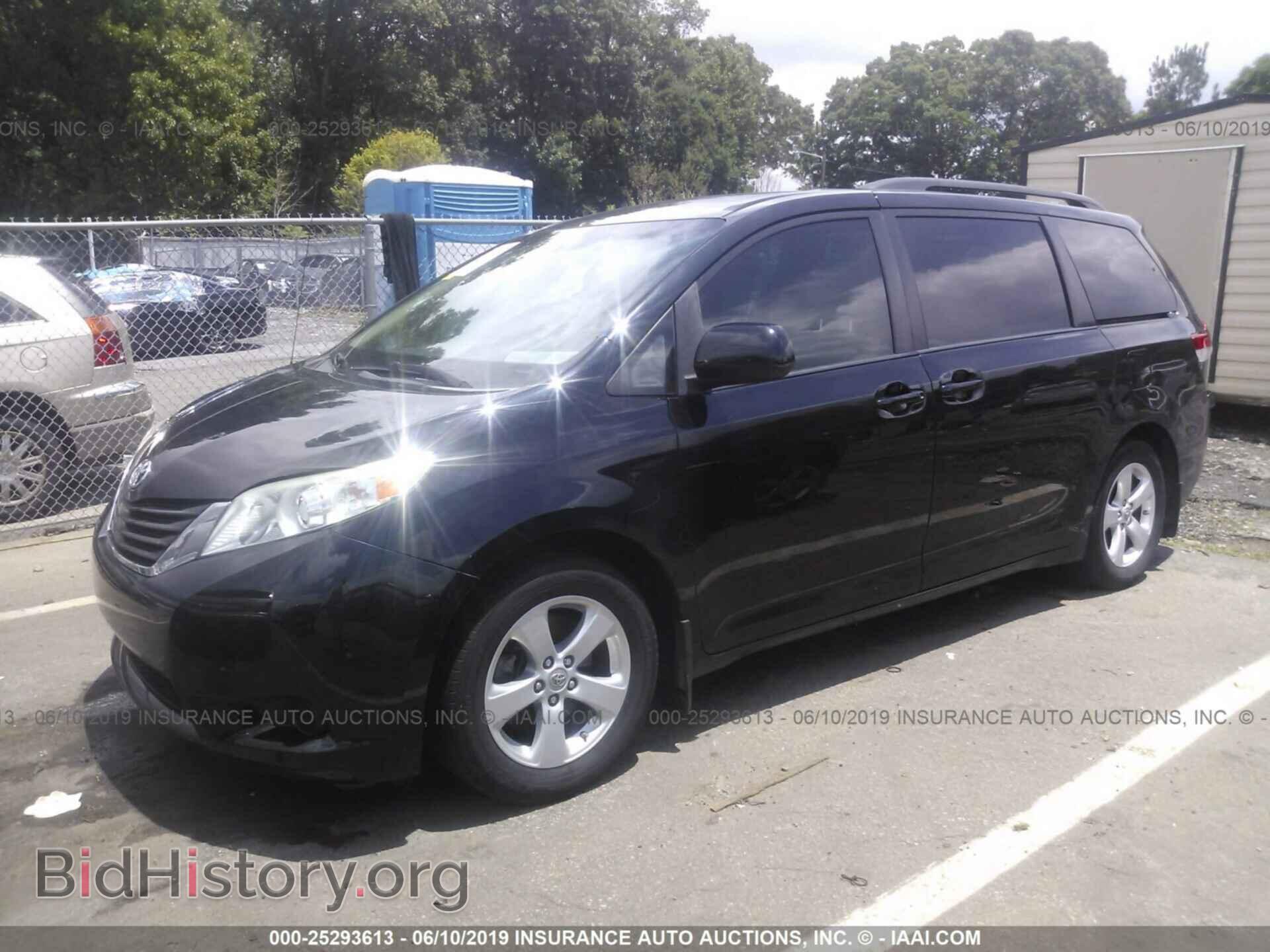2012 TOYOTA SIENNA - VIN: 5TDKK3DC9CS227116 - Фото 2
