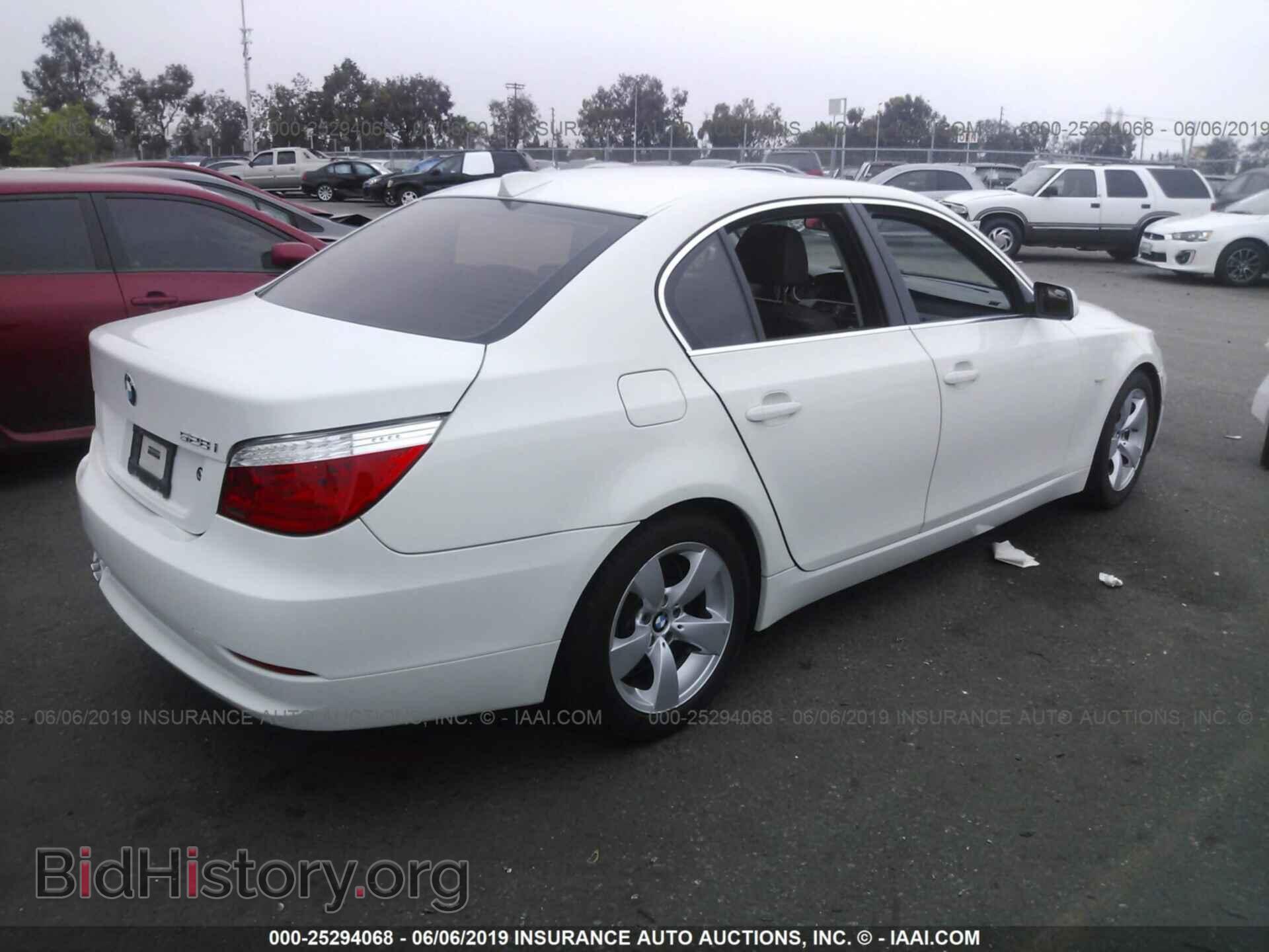 2008 BMW 528 - VIN: WBANU53568CT04701 - Фото 4