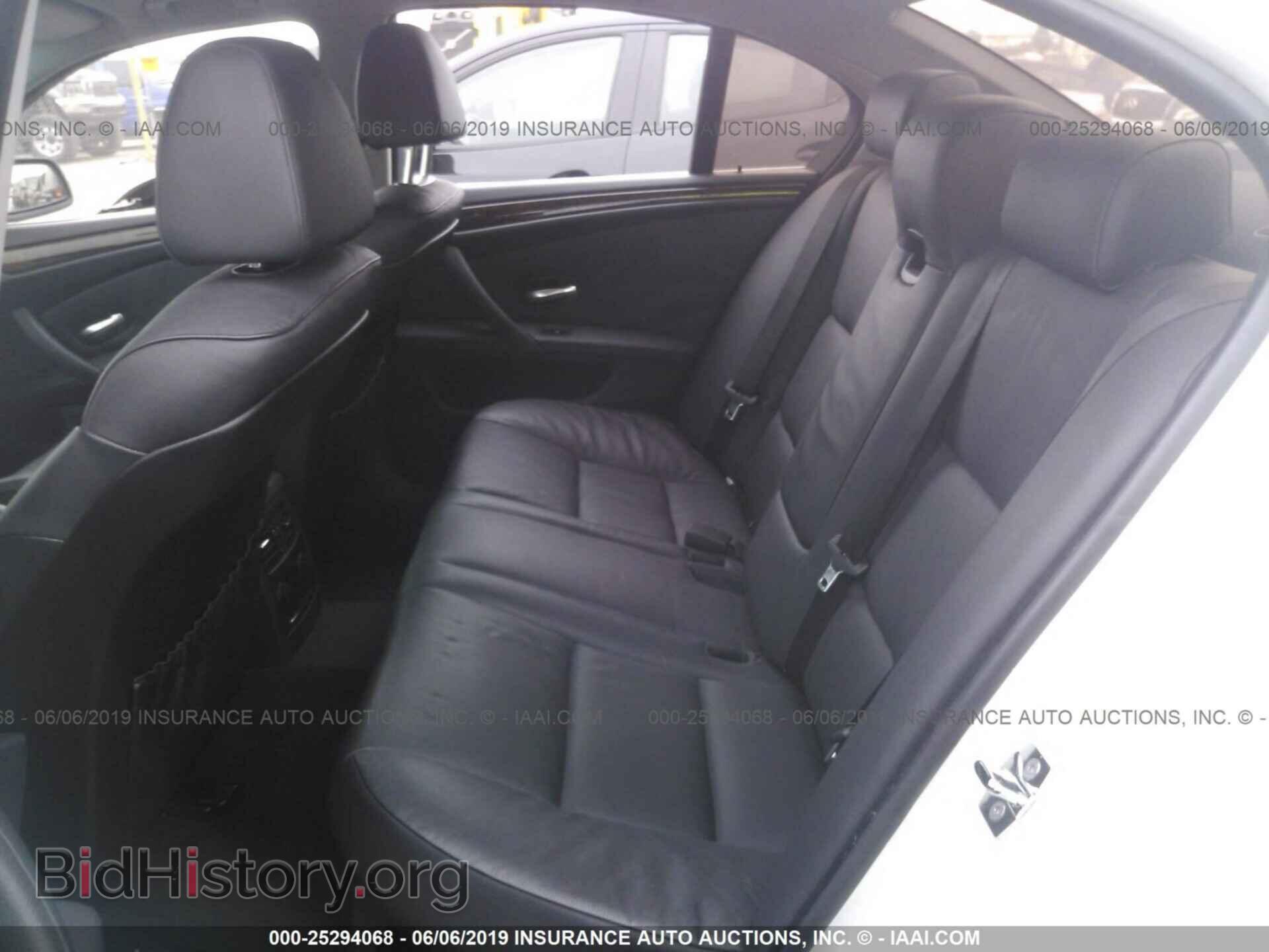 2008 BMW 528 - VIN: WBANU53568CT04701 - Фото 8