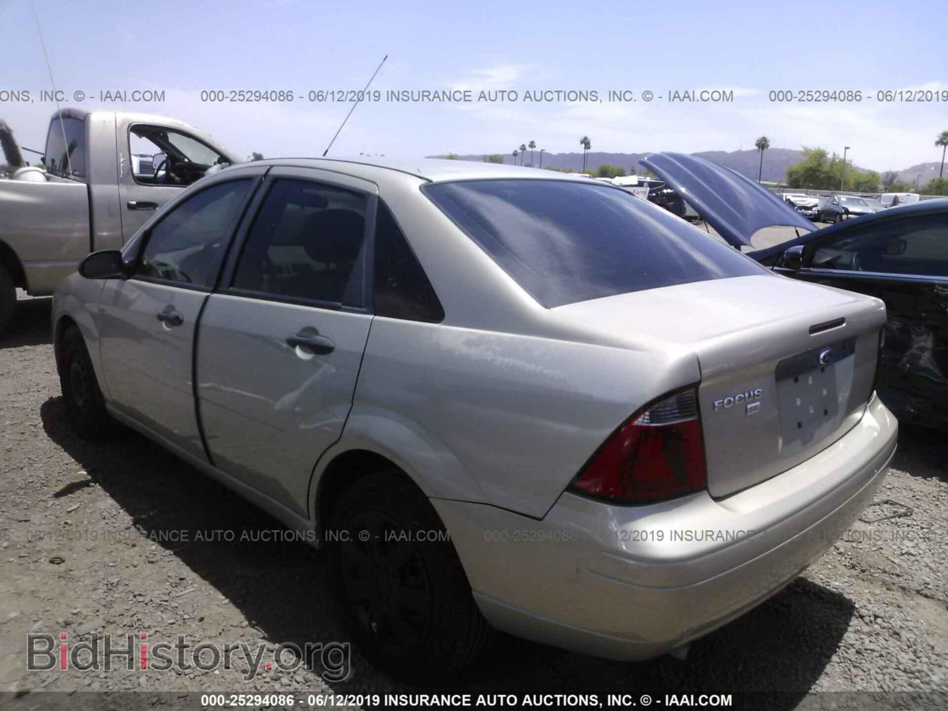2007 FORD FOCUS - VIN: 1FAFP34N87W242657 - Фото 3