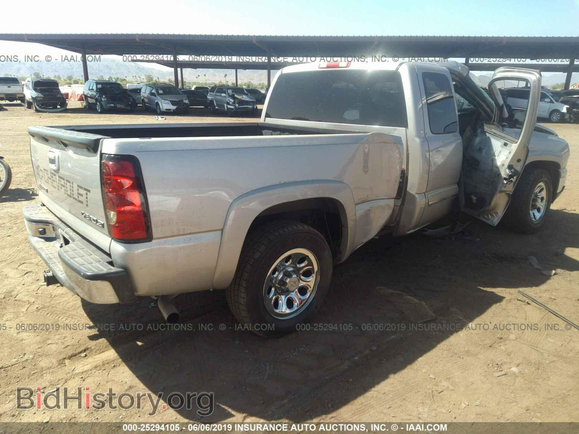 2005 CHEVROLET SILVERADO - VIN: 2GCEC19T951345202 - Photo 4