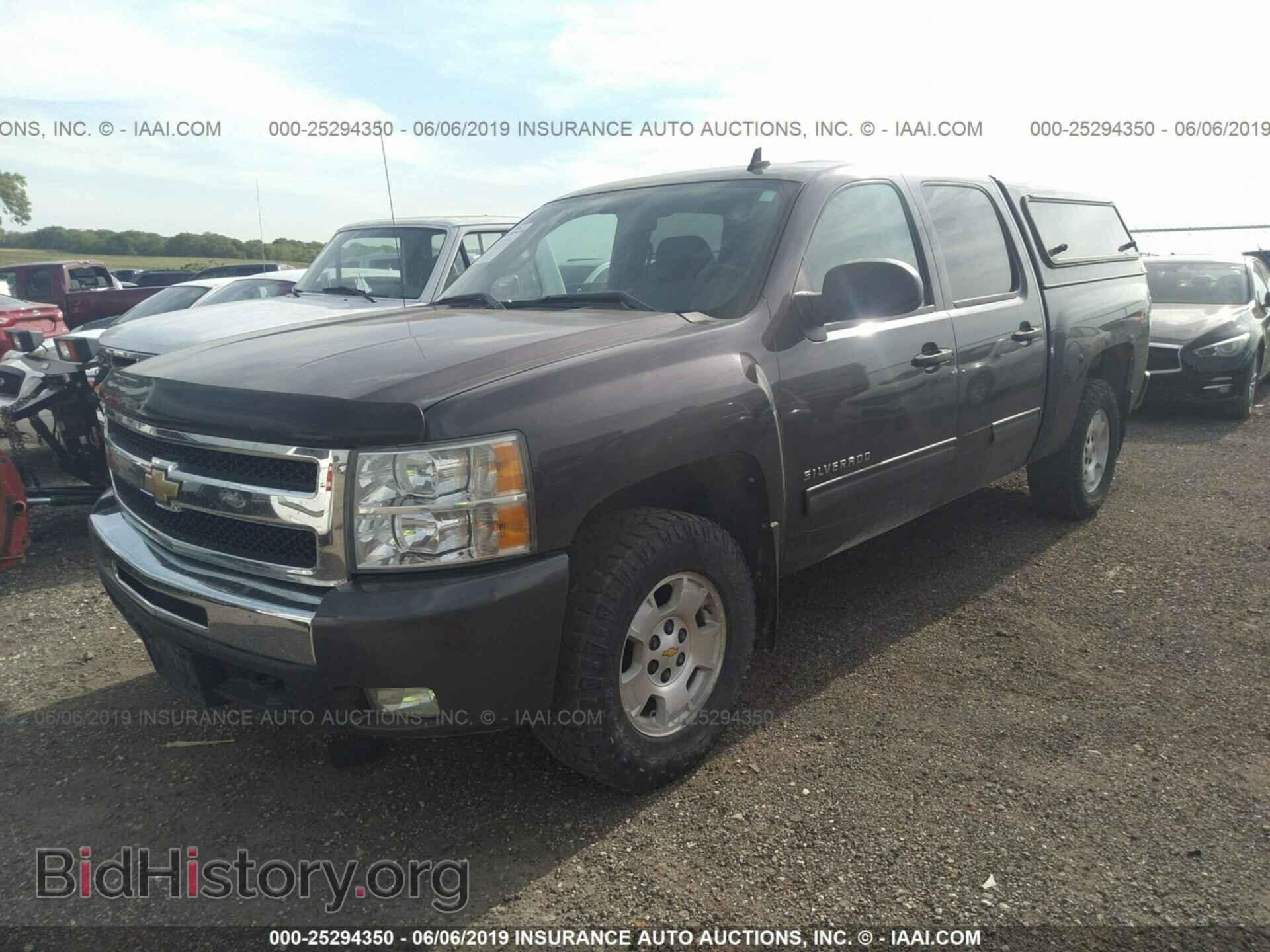 2011 CHEVROLET SILVERADO - VIN: 1GCPKSE38BF214080 - Фото 2