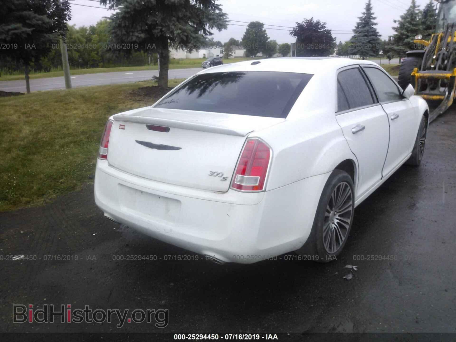 2014 CHRYSLER 300 - VIN: 2C3CCABG5EH189935 - Фото 4