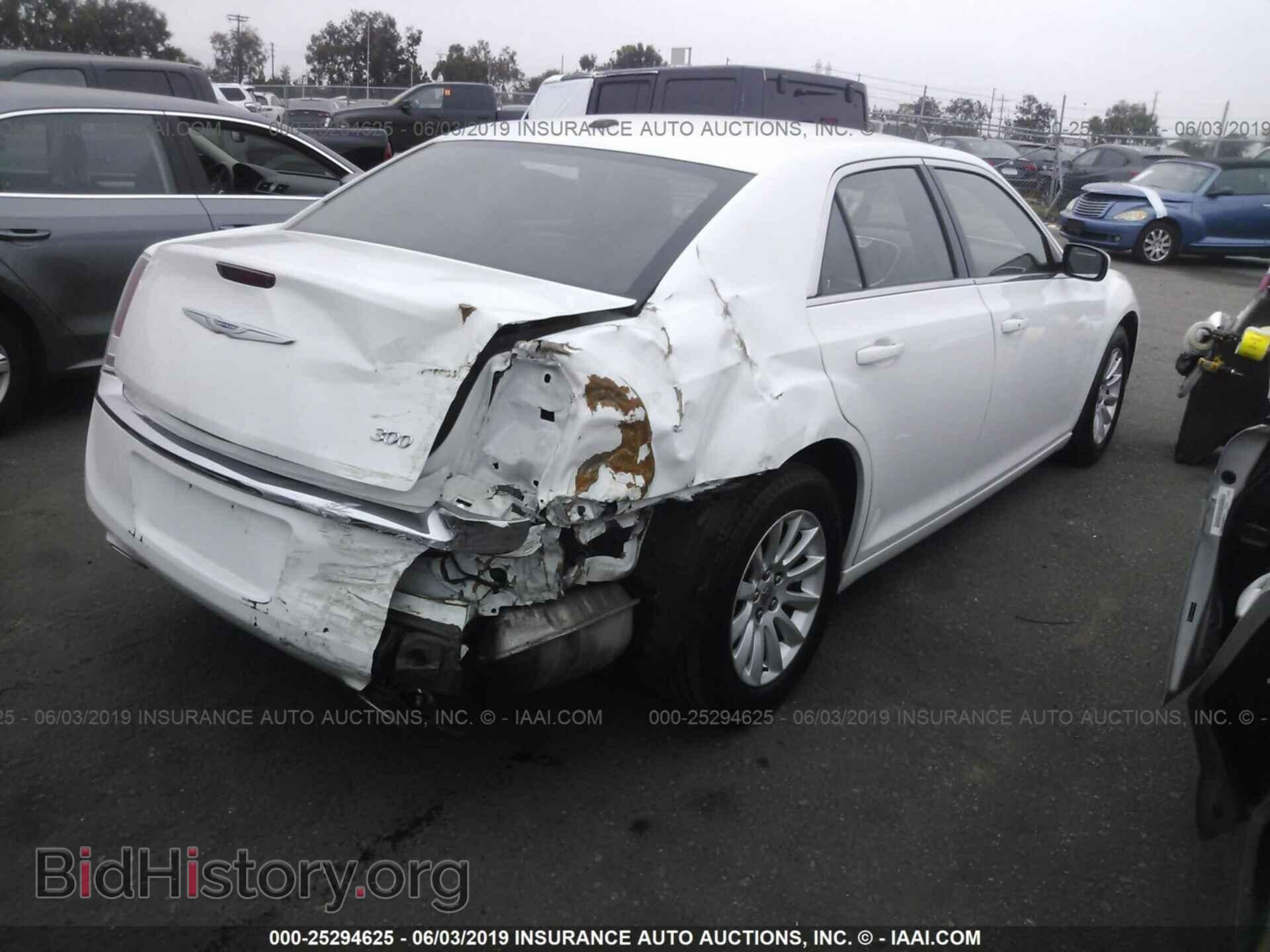 2014 CHRYSLER 300 - VIN: 2C3CCAAG0EH347146 - Photo 4