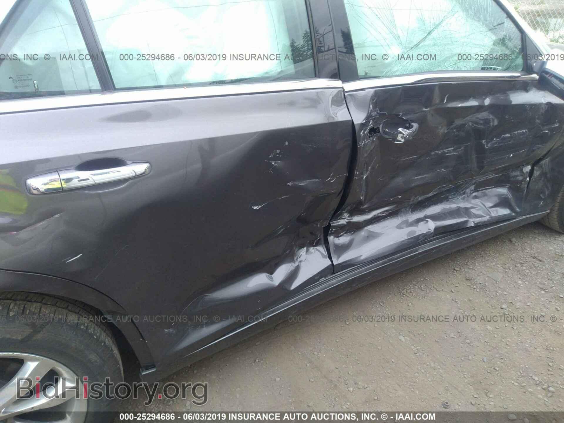 2018 CHRYSLER 300 - VIN: 2C3CCAKG1JH250370 - Фото 6
