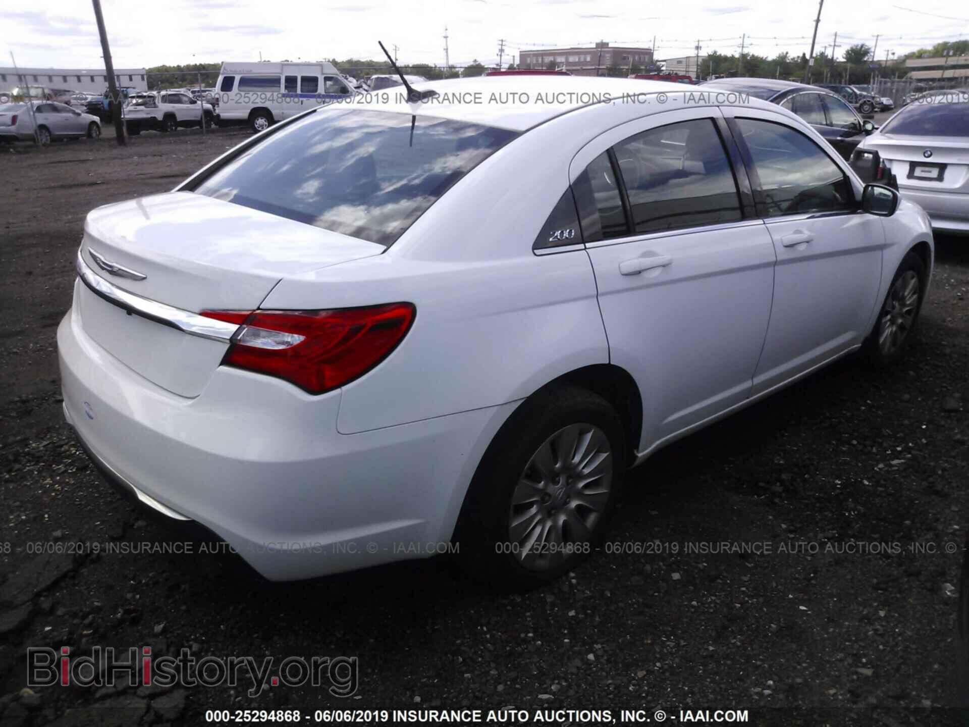 2013 CHRYSLER 200 - VIN: 1C3CCBAG8DN766048 - Фото 4
