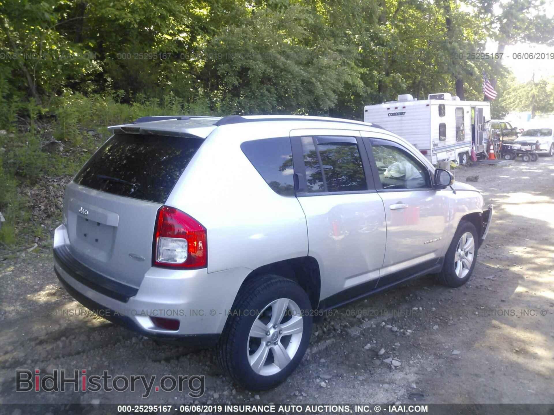 2012 JEEP COMPASS - VIN: 1C4NJDEB3CD564467 - Фото 4