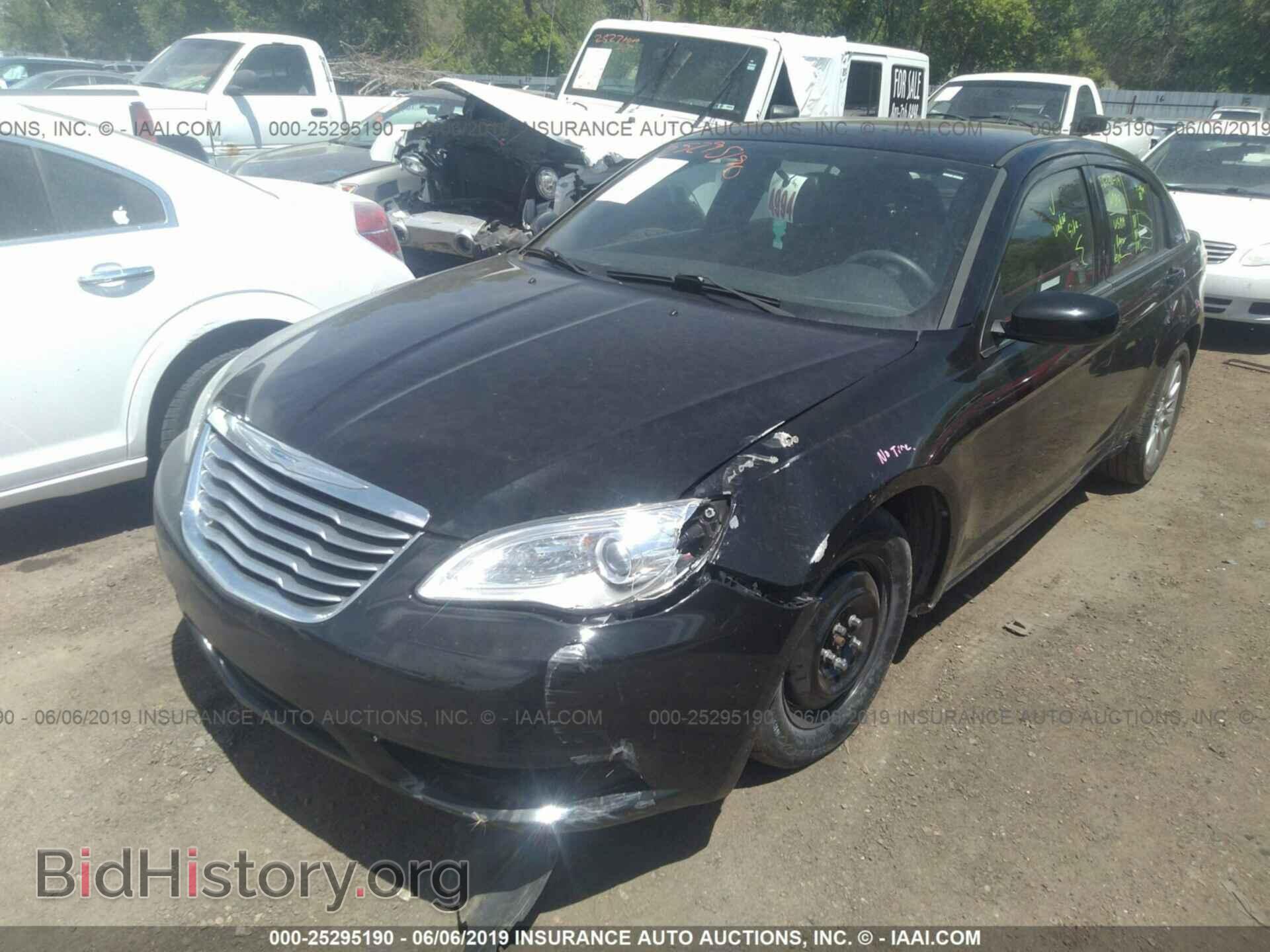 2013 CHRYSLER 200 - VIN: 1C3CCBAB6DN569738 - Photo 2
