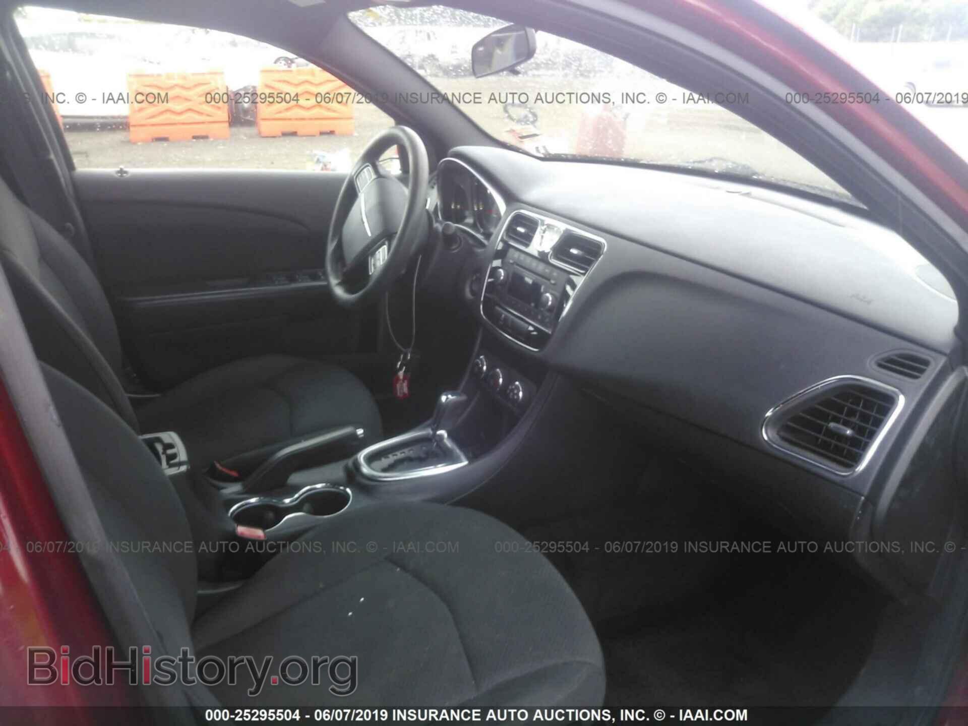 2012 CHRYSLER 200 - VIN: 1C3CCBABXCN172421 - Фото 5