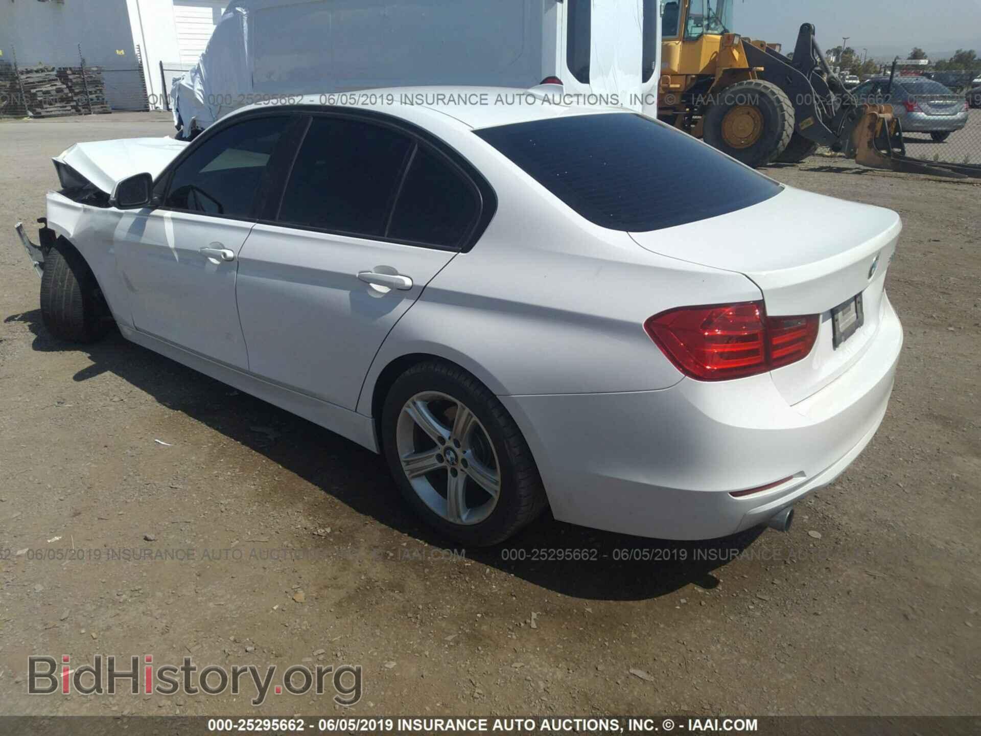 2014 BMW 320 - VIN: WBA3B1C58EK132145 - Фото 3