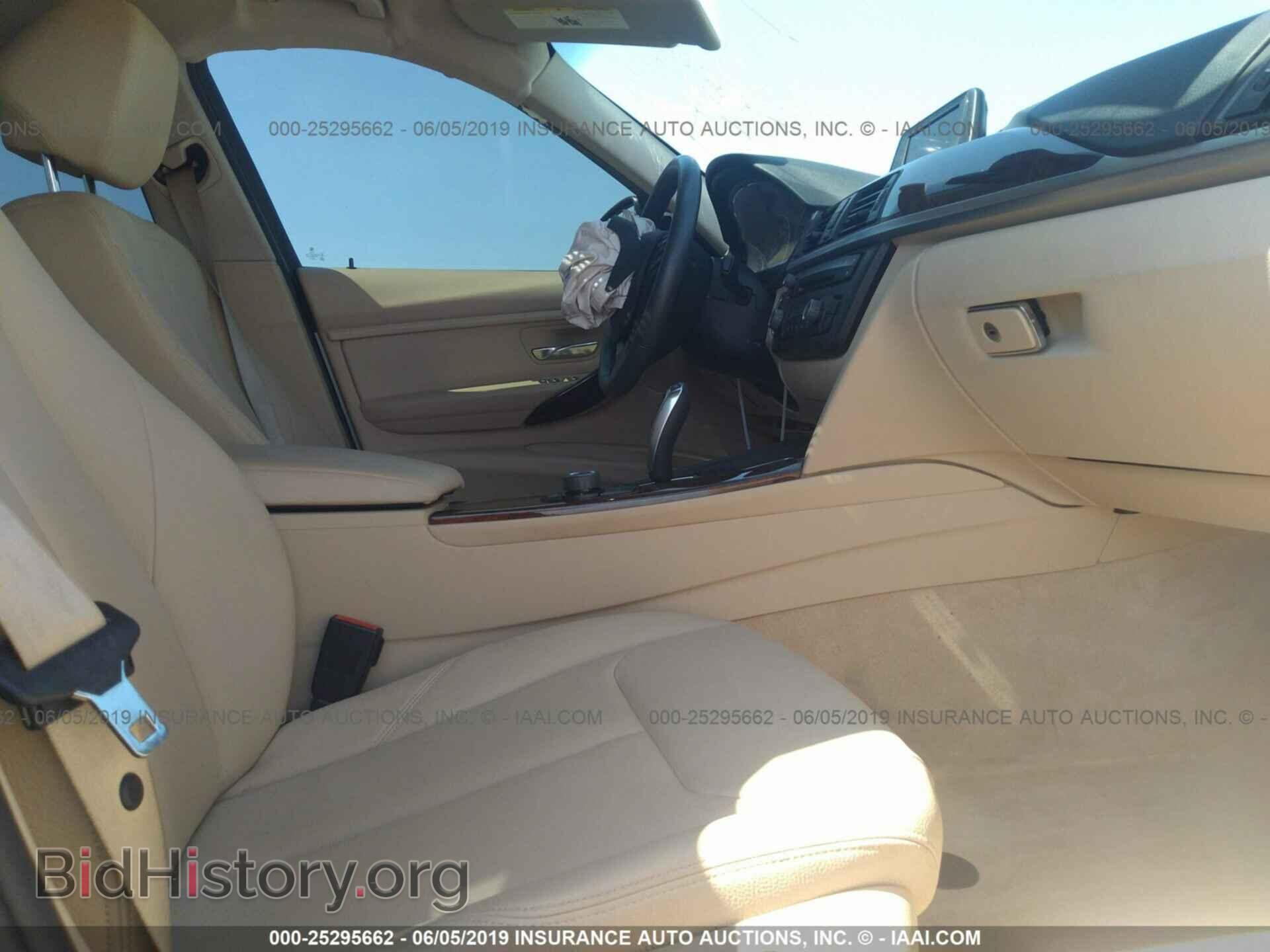 2014 BMW 320 - VIN: WBA3B1C58EK132145 - Фото 5