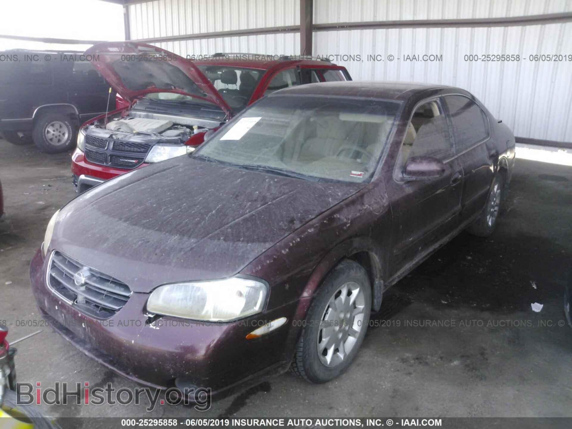 2000 NISSAN MAXIMA - VIN: JN1CA31D2YT511736 - Фото 2