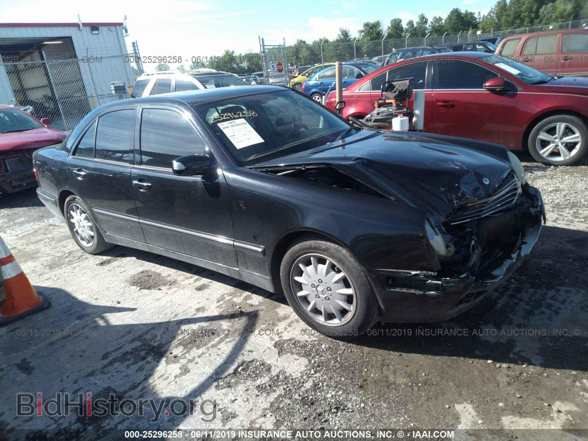Photo WDBJF65J5YA977338 - MERCEDES-BENZ E 2000