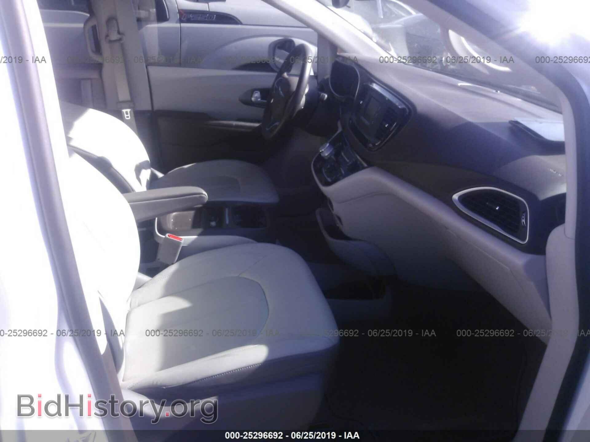 2017 CHRYSLER PACIFICA - VIN: 2C4RC1BG1HR520580 - Photo 5