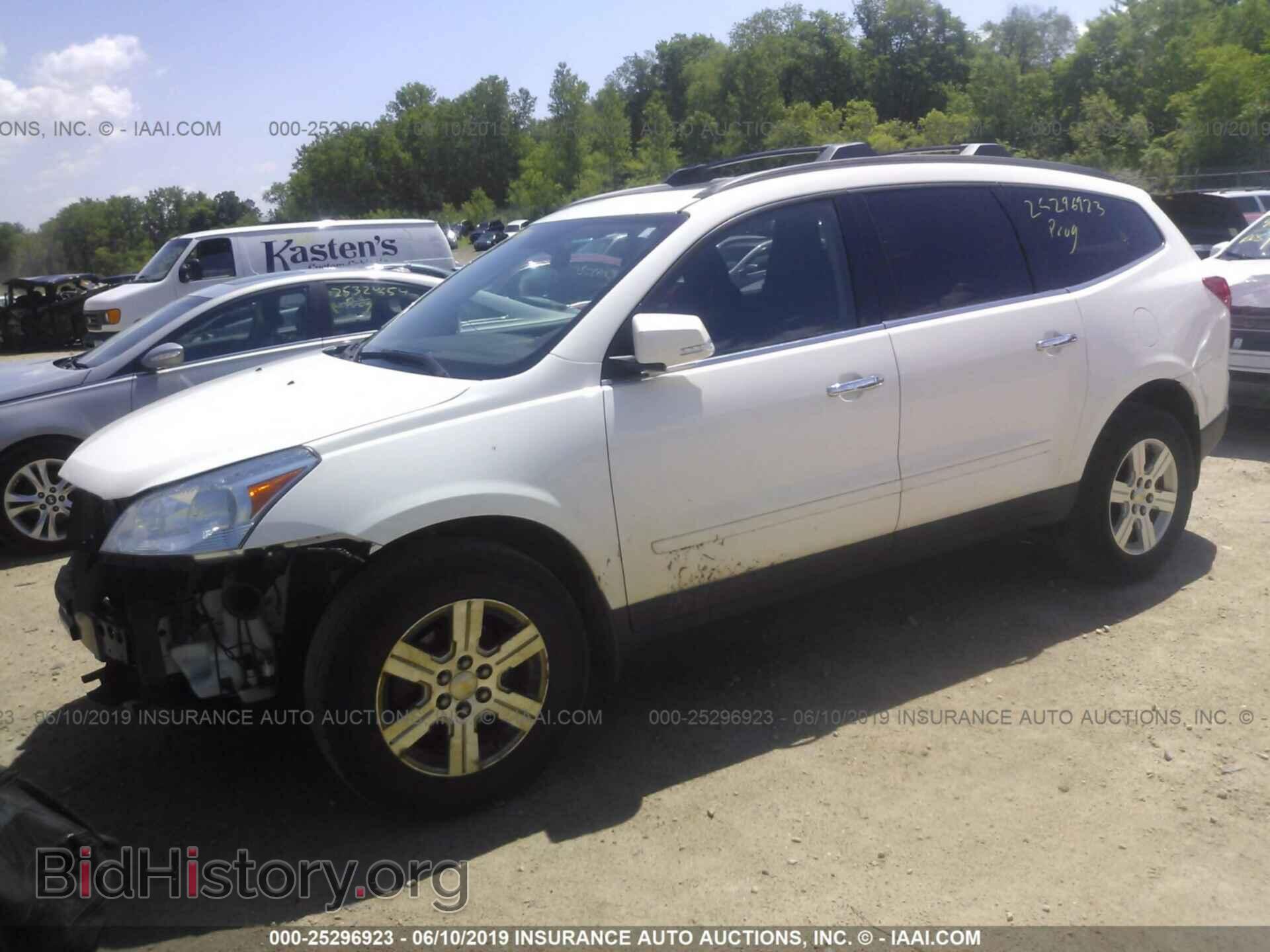 2010 CHEVROLET TRAVERSE - VIN: 1GNLRFED3AJ245038 - Фото 2