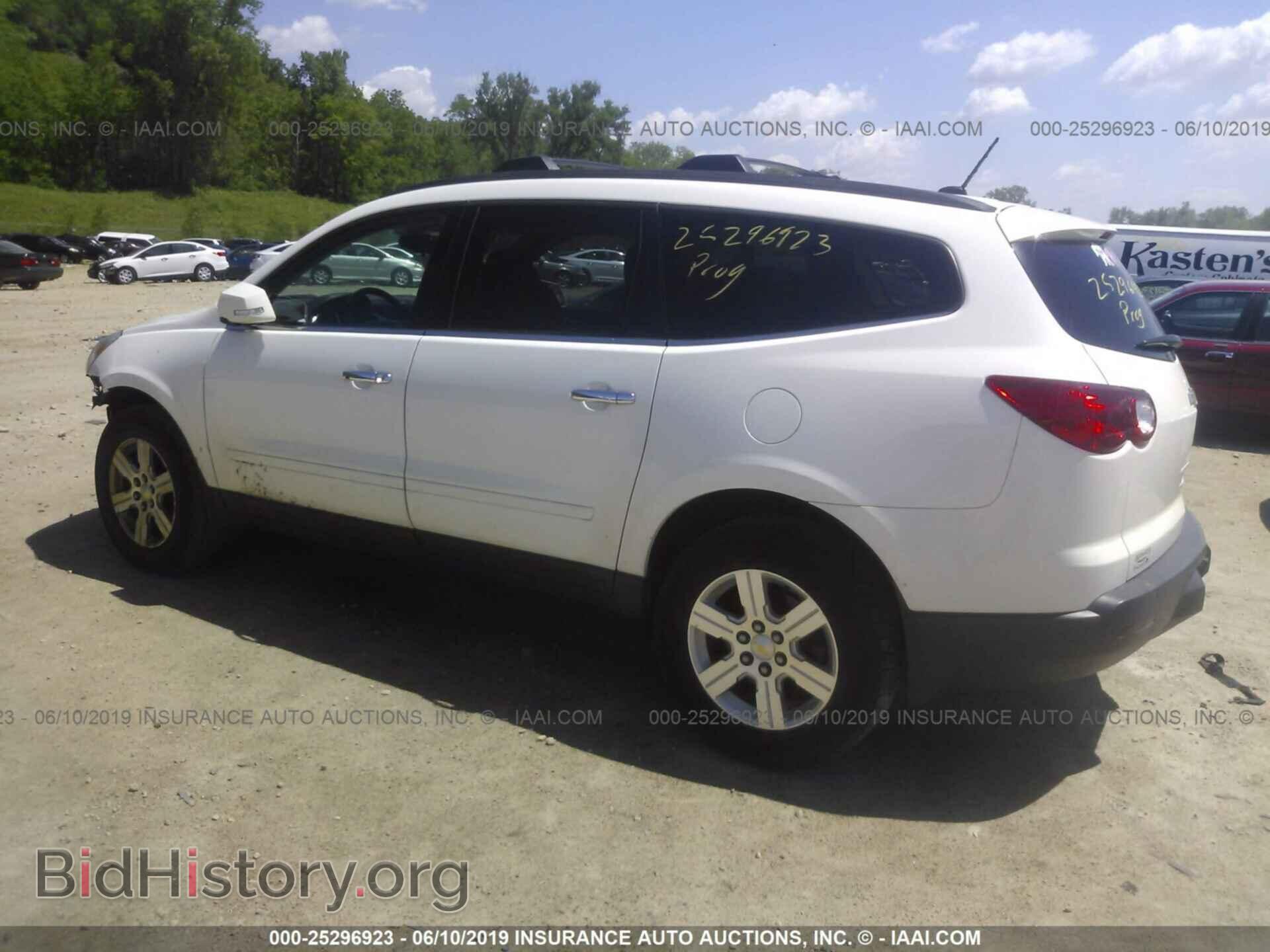 2010 CHEVROLET TRAVERSE - VIN: 1GNLRFED3AJ245038 - Фото 3