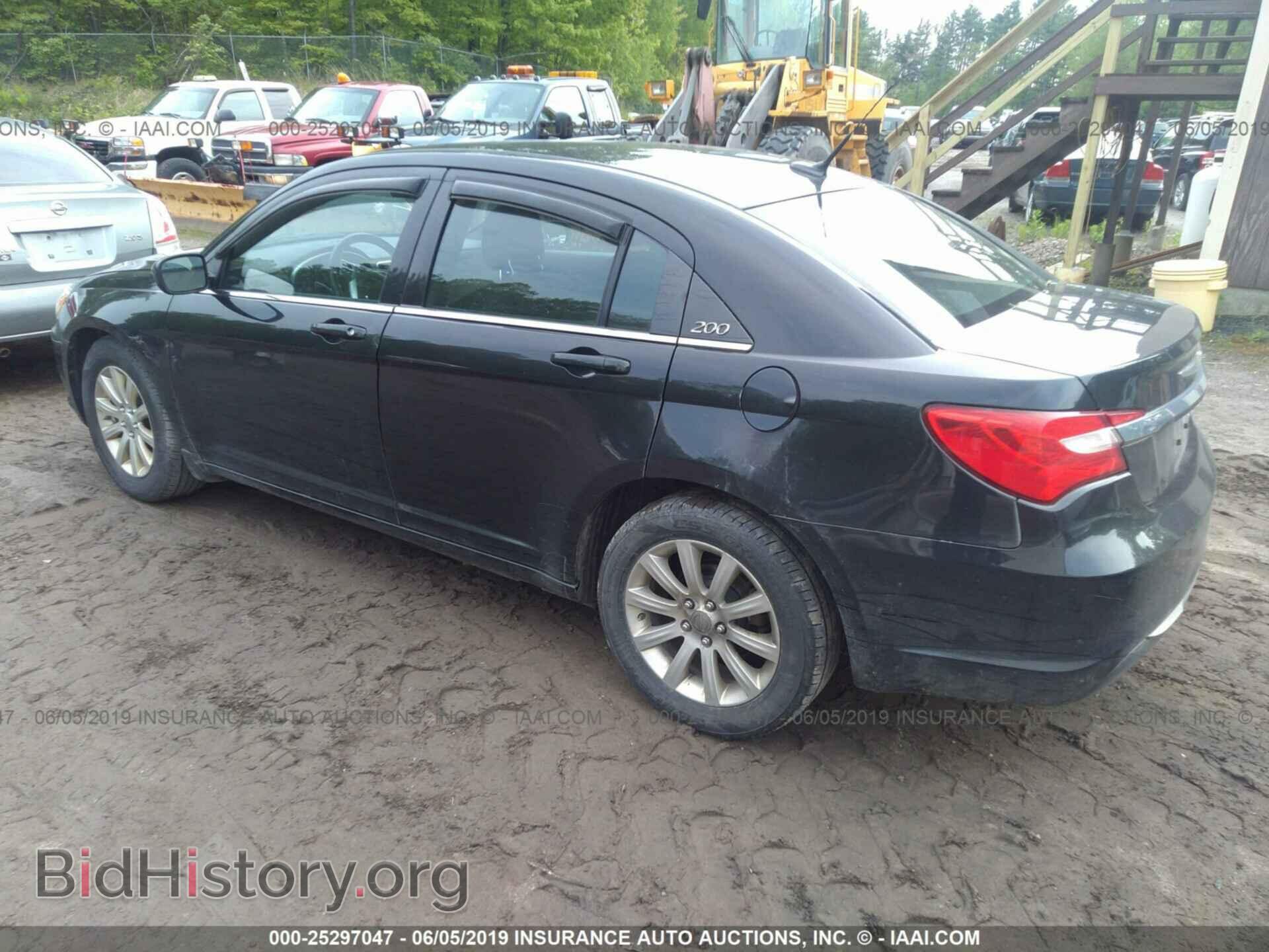 2011 CHRYSLER 200 - VIN: 1C3BC1FG8BN505966 - Фото 3