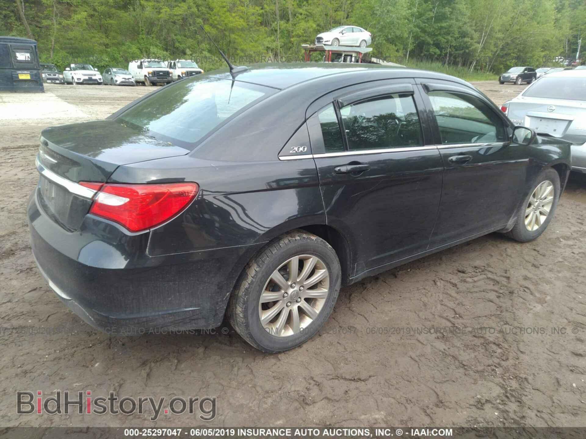 2011 CHRYSLER 200 - VIN: 1C3BC1FG8BN505966 - Фото 4