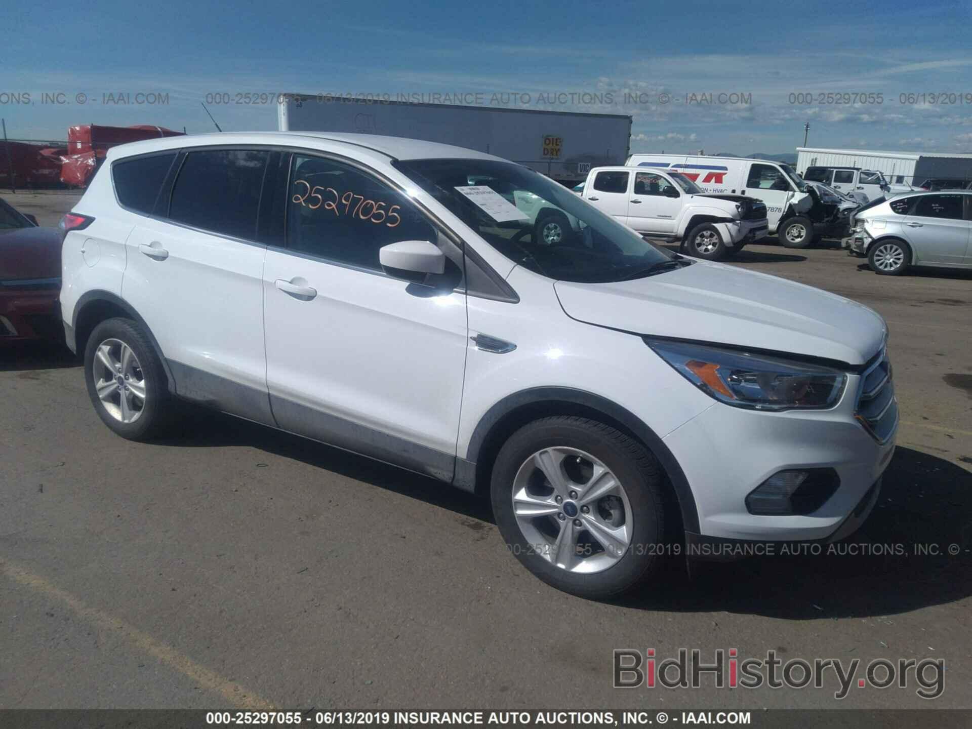 Photo 1FMCU0GD5HUA95813 - FORD ESCAPE 2017