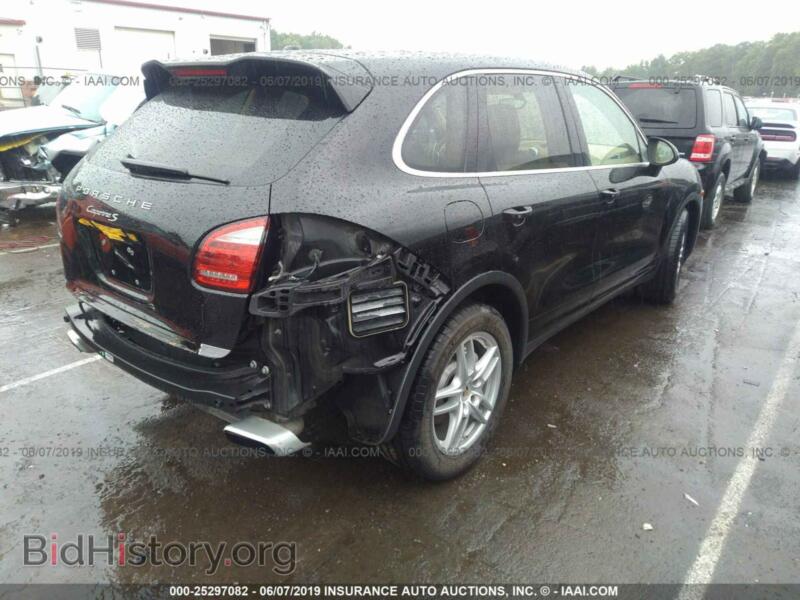 2011 Porsche CAYENNE (VIN WP1AB2A26BLA42912) — фото 4 из 10