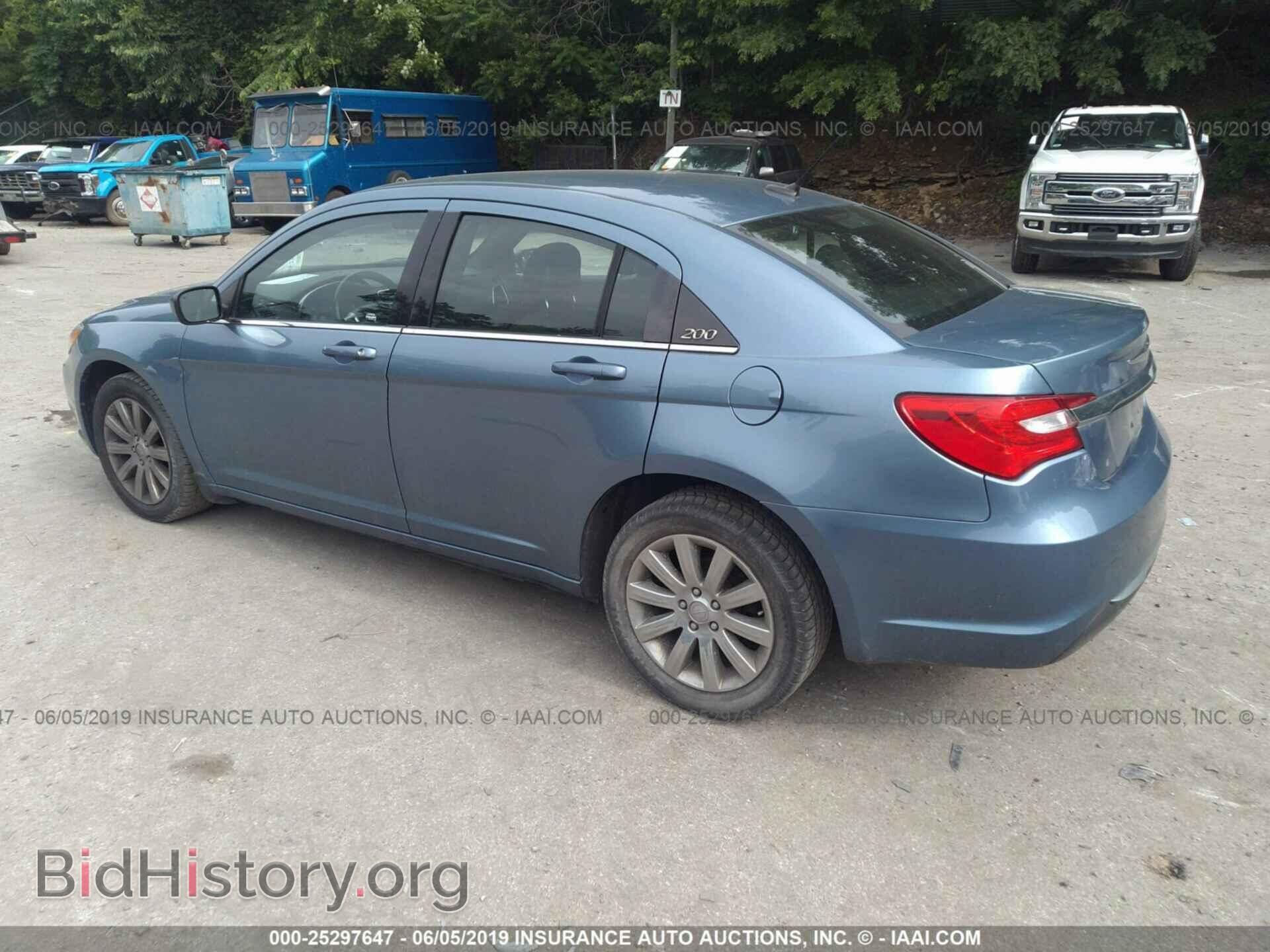 2011 CHRYSLER 200 - VIN: 1C3BC1FB9BN604400 - Фото 3