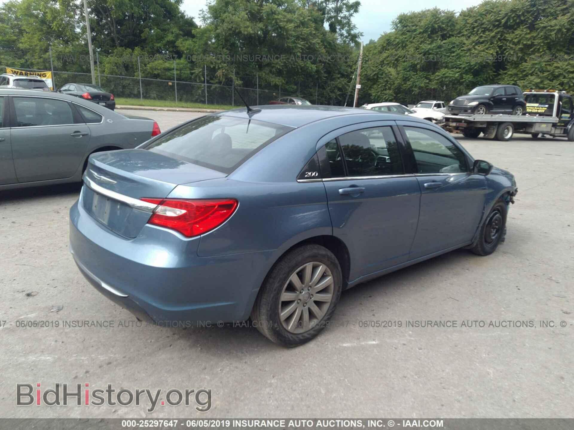 2011 CHRYSLER 200 - VIN: 1C3BC1FB9BN604400 - Фото 4