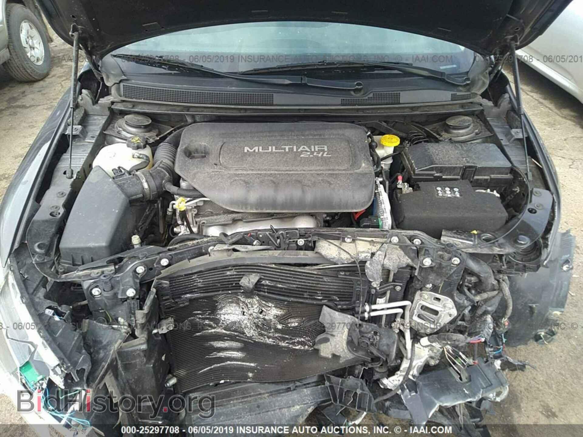 2015 CHRYSLER 200 - VIN: 1C3CCCAB6FN652109 - Фото 10