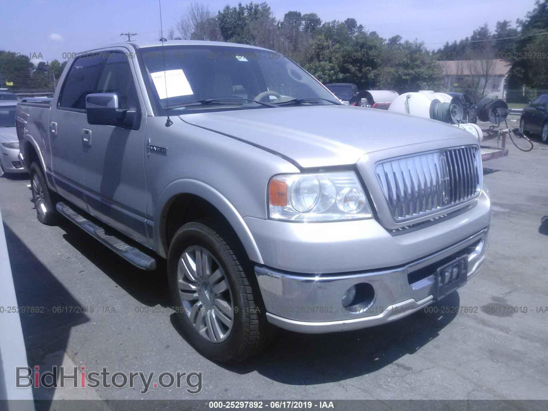Фотография 5LTPW18526FJ20128 - LINCOLN MARK LT 2006