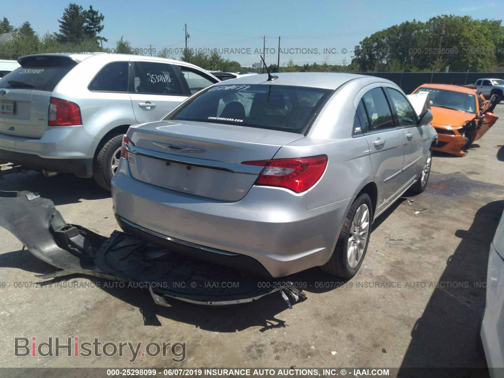 2012 CHRYSLER 200 - VIN: 1C3CCBAB5CN240768 - Фото 4