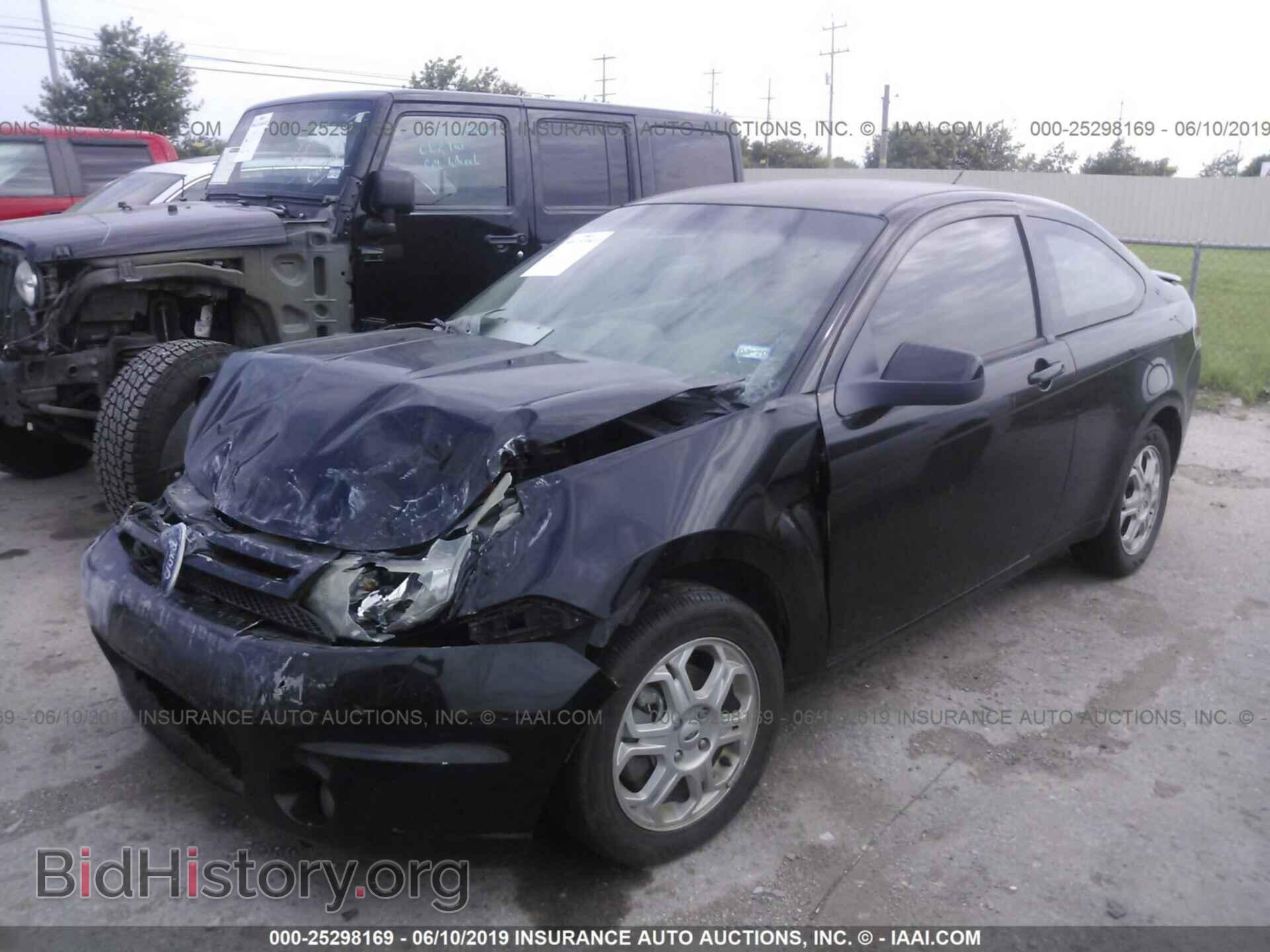 2009 FORD FOCUS - VIN: 1FAHP32NX9W139027 - Фото 2