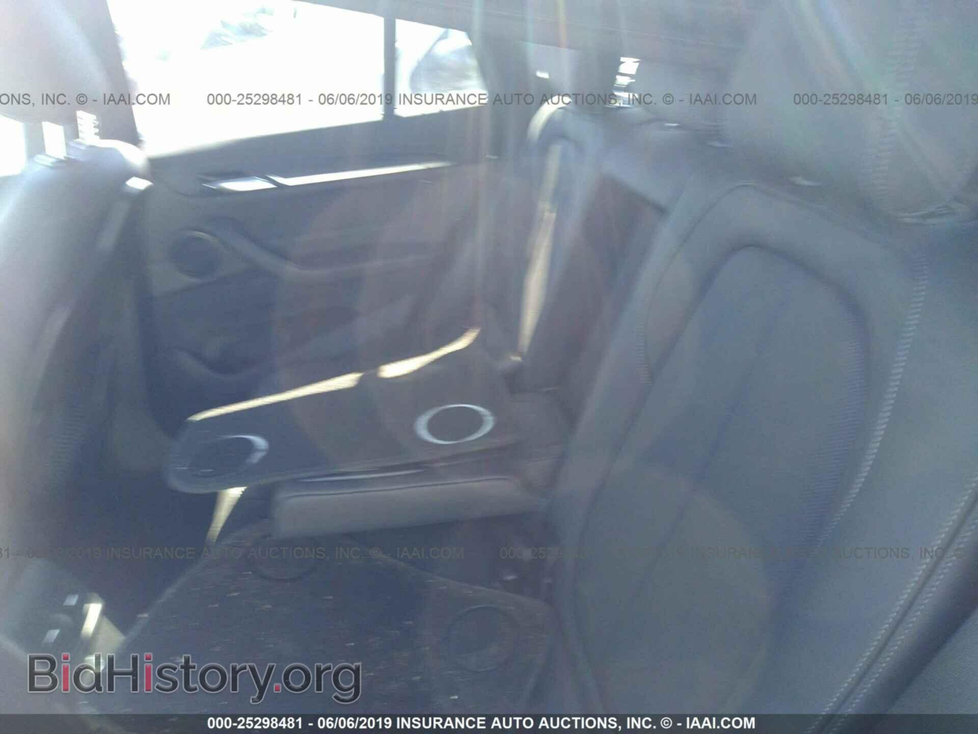 2016 BMW X1 - VIN: WBXHT3C38G5E47759 - Фото 8
