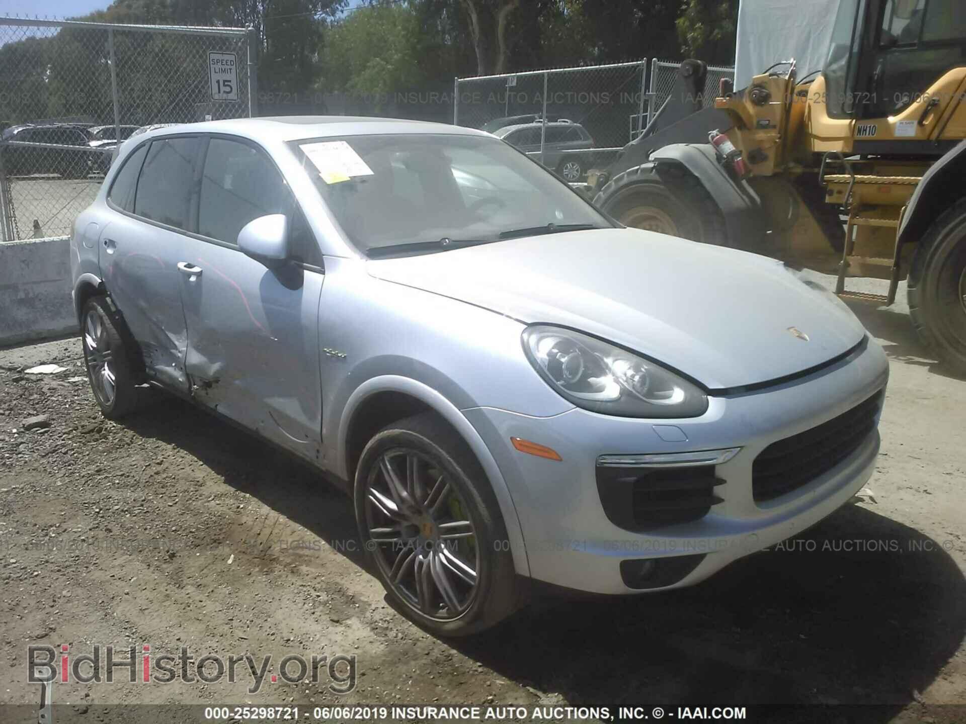 Фотография WP1AE2A21HLA75557 - PORSCHE CAYENNE 2017