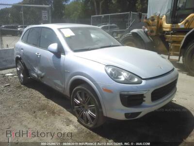 2017 Porsche CAYENNE SE Hybrid/Platinum, серебристый — VIN WP1AE2A21HLA75557, IAAI