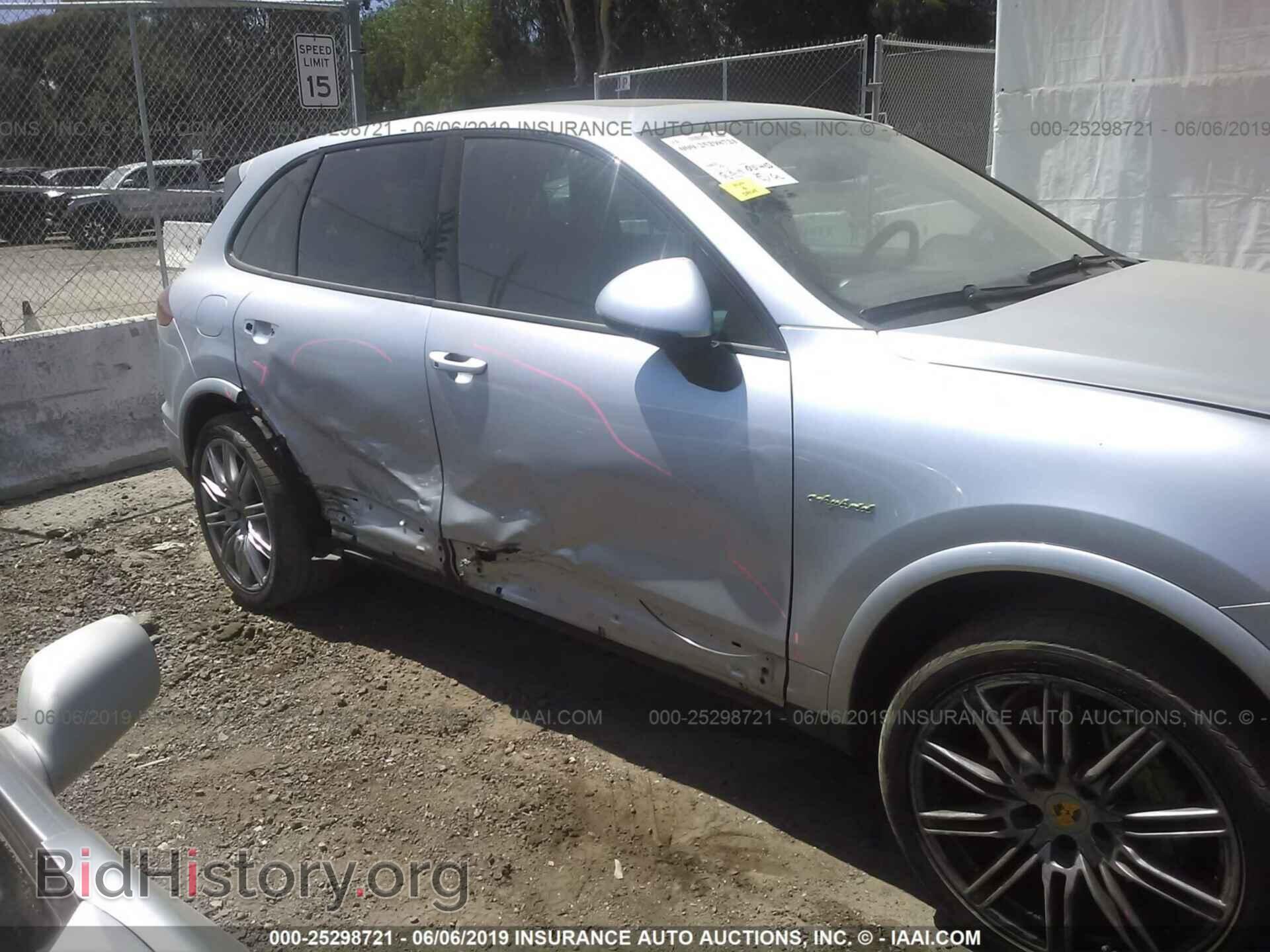2017 PORSCHE CAYENNE - VIN: WP1AE2A21HLA75557 - Фото 6