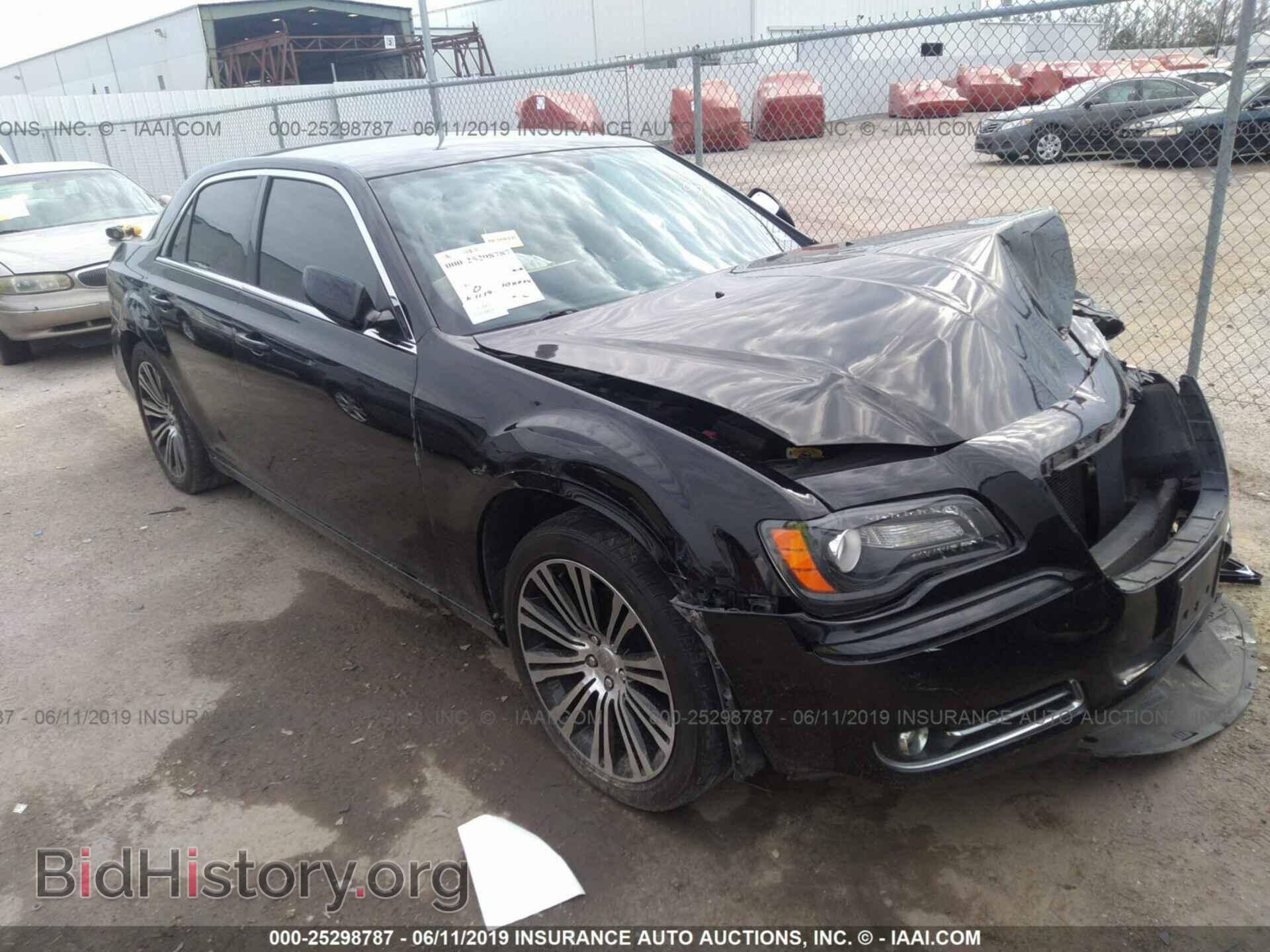Фотография 2C3CCABG6EH132837 - CHRYSLER 300 2014