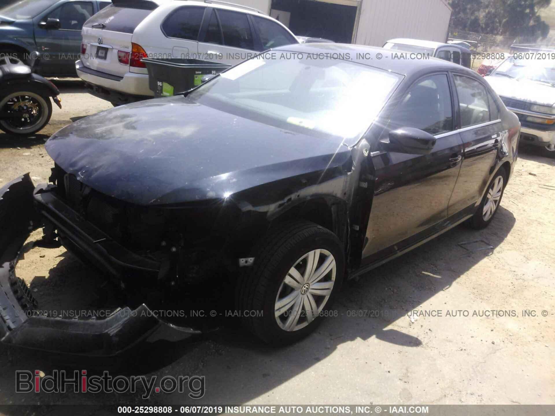 2017 Volkswagen Jetta - VIN: 3VW2B7AJ9HM264472 - Фото 2