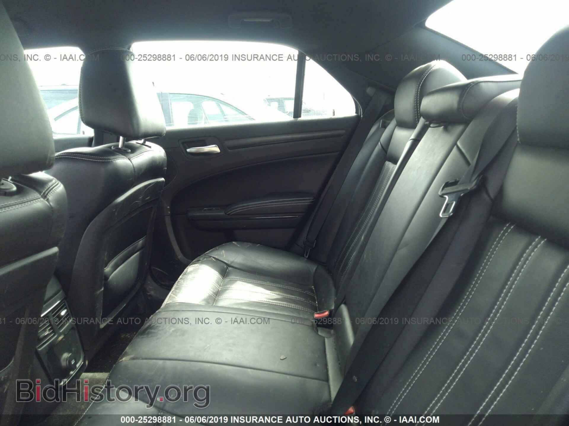 2013 CHRYSLER 300 - VIN: 2C3CCABG3DH739437 - Фото 8