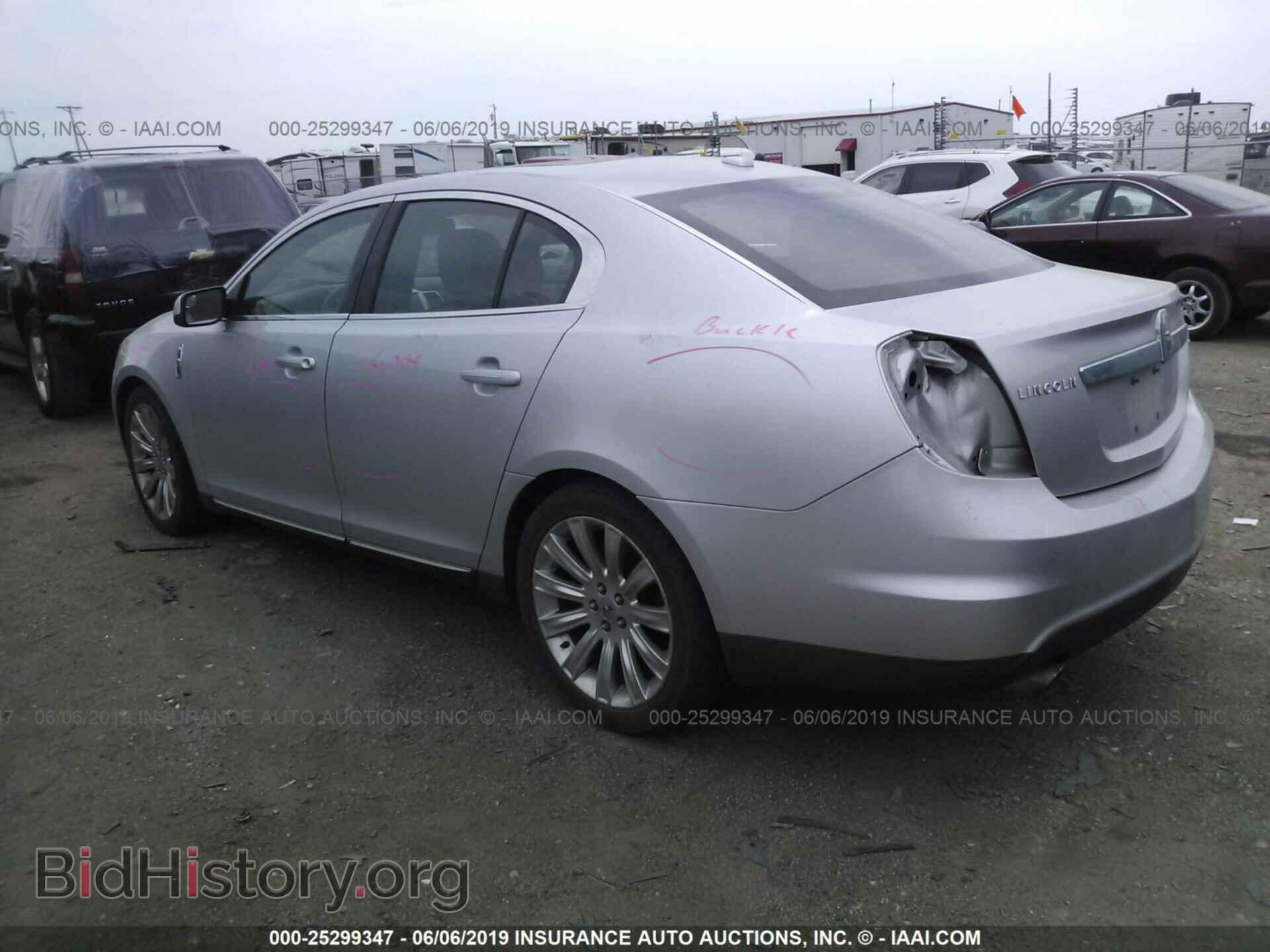 2011 LINCOLN MKS - VIN: 1LNHL9FT4BG608450 - Фото 3