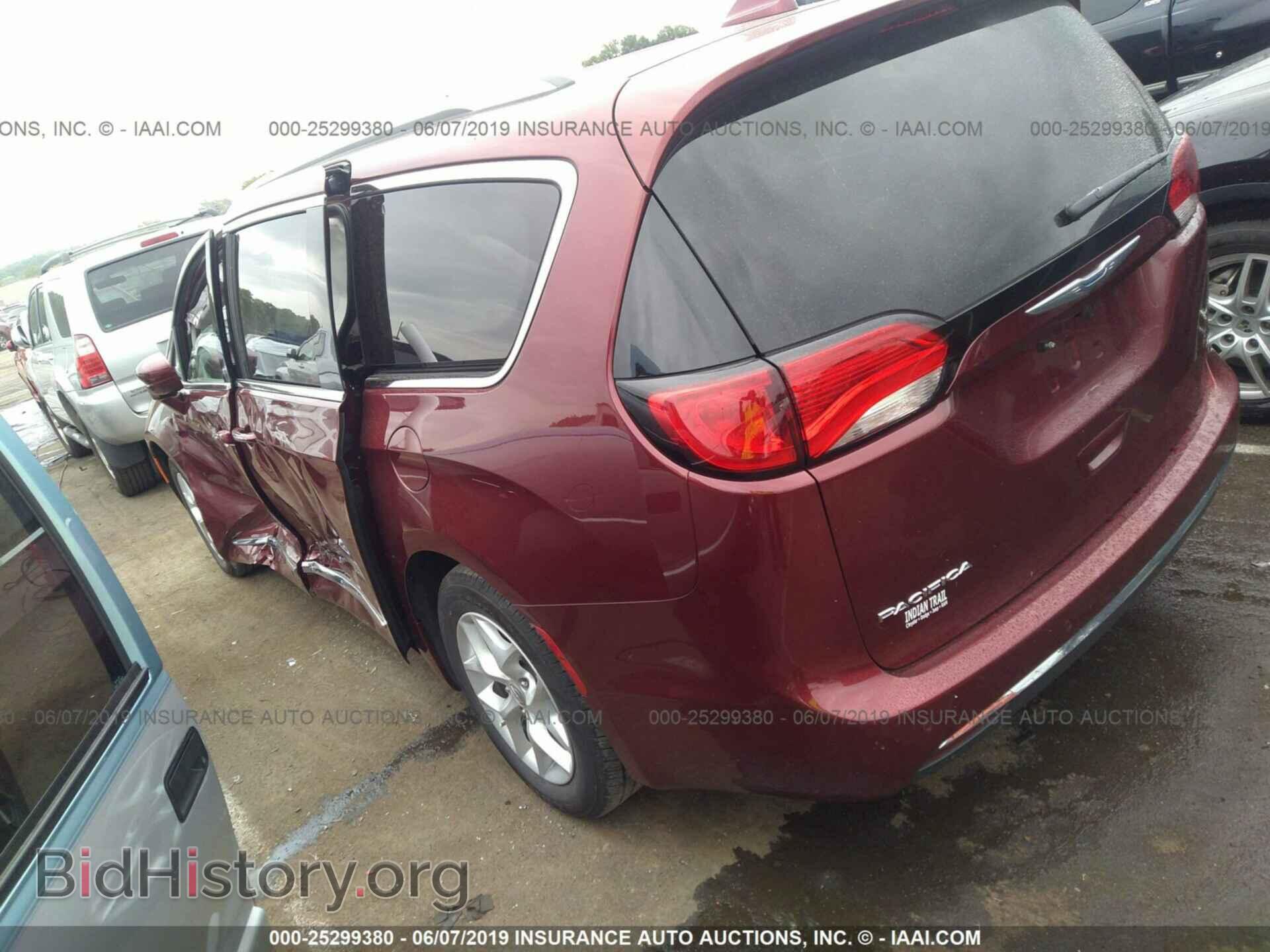 2018 CHRYSLER PACIFICA - VIN: 2C4RC1BG1JR114756 - Фото 3