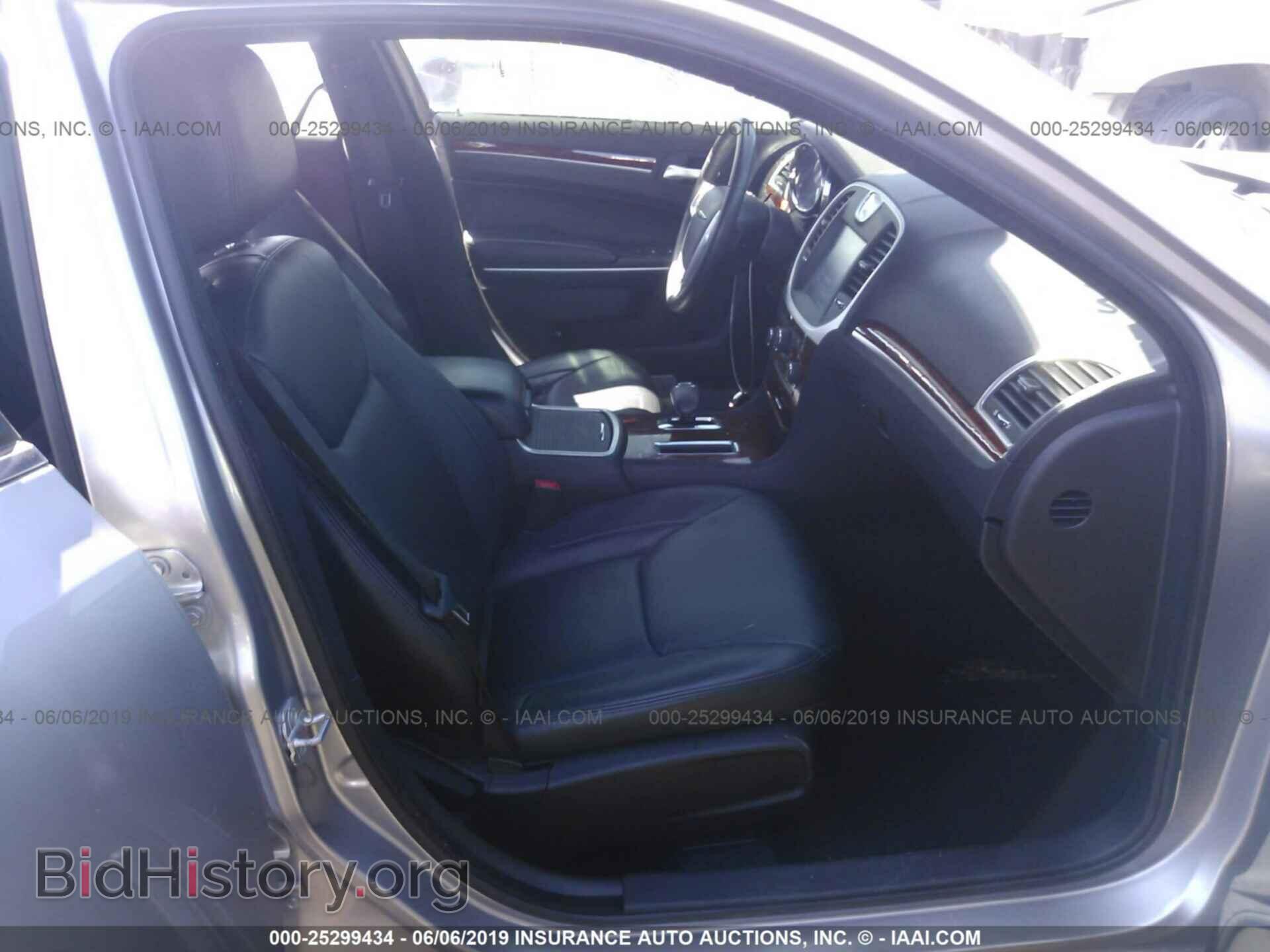 2014 CHRYSLER 300 - VIN: 2C3CCAAG2EH143139 - Фото 5