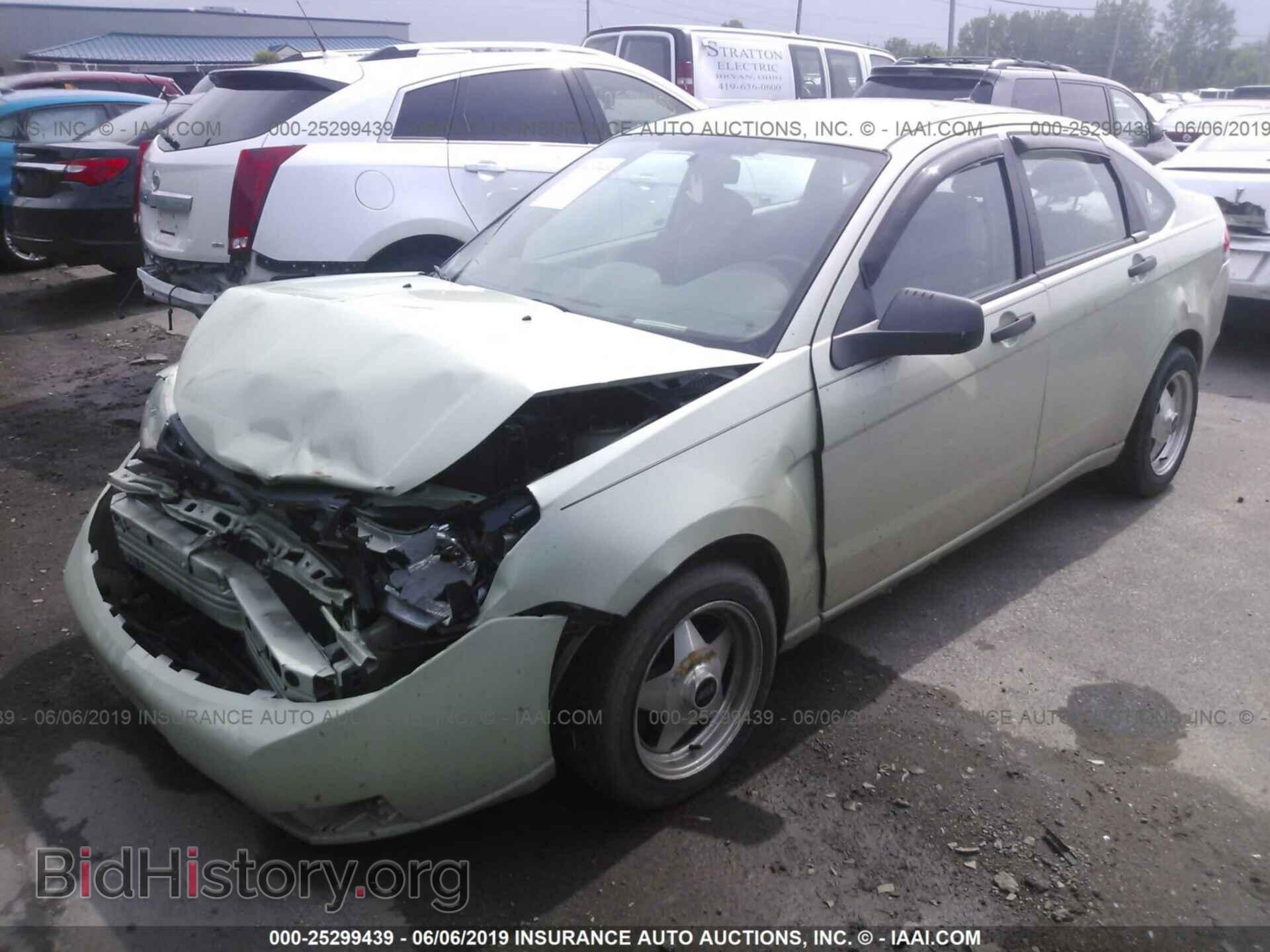 2011 FORD FOCUS - VIN: 1FAHP3FN1BW111181 - Фото 2