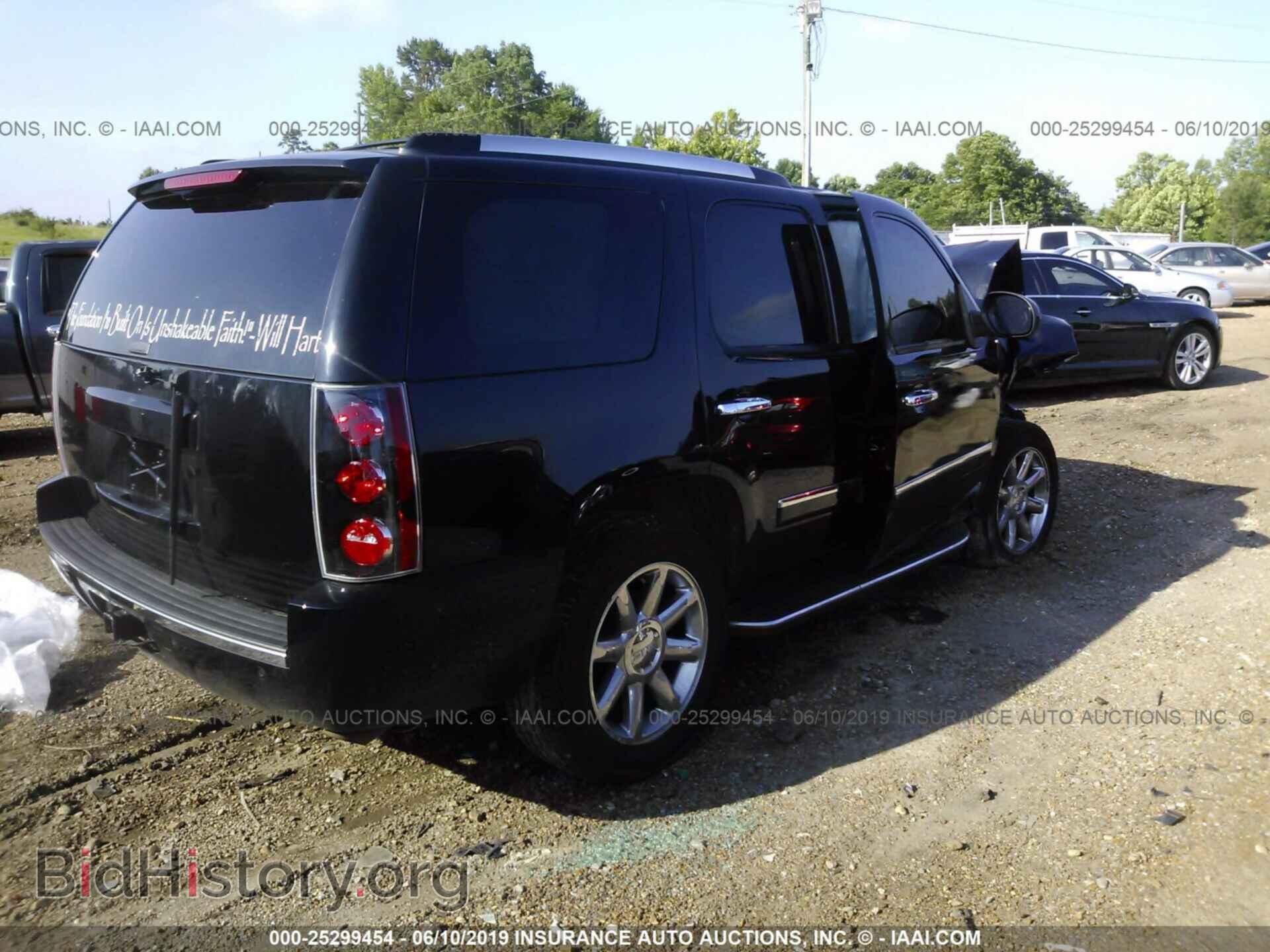 2011 GMC YUKON - VIN: 1GKS2EEF9BR390175 - Photo 4