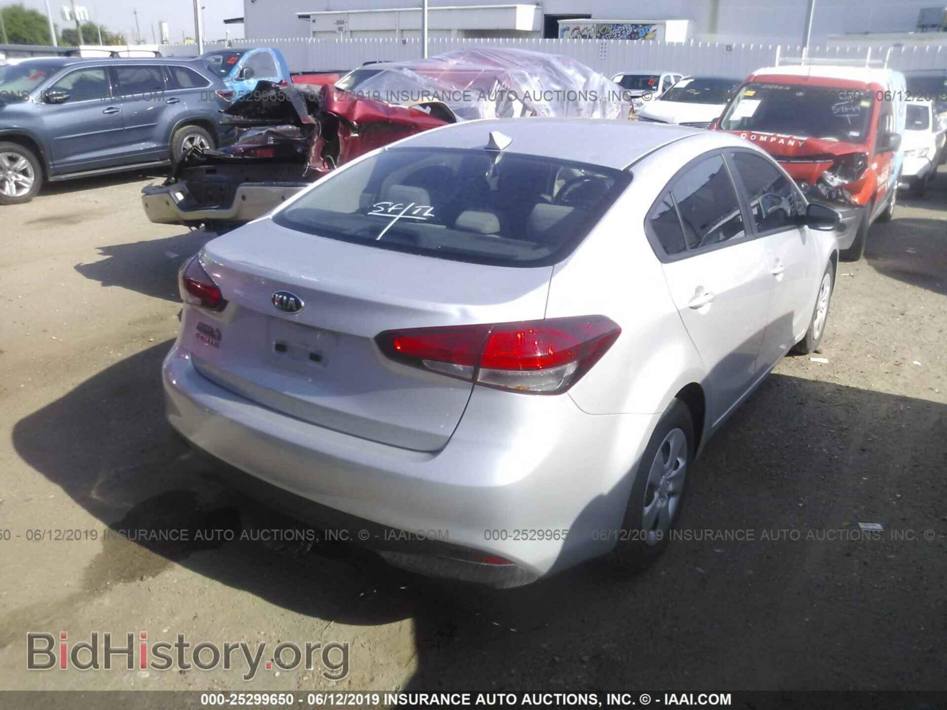 2017 KIA FORTE - VIN: 3KPFK4A79HE069327 - Фото 4